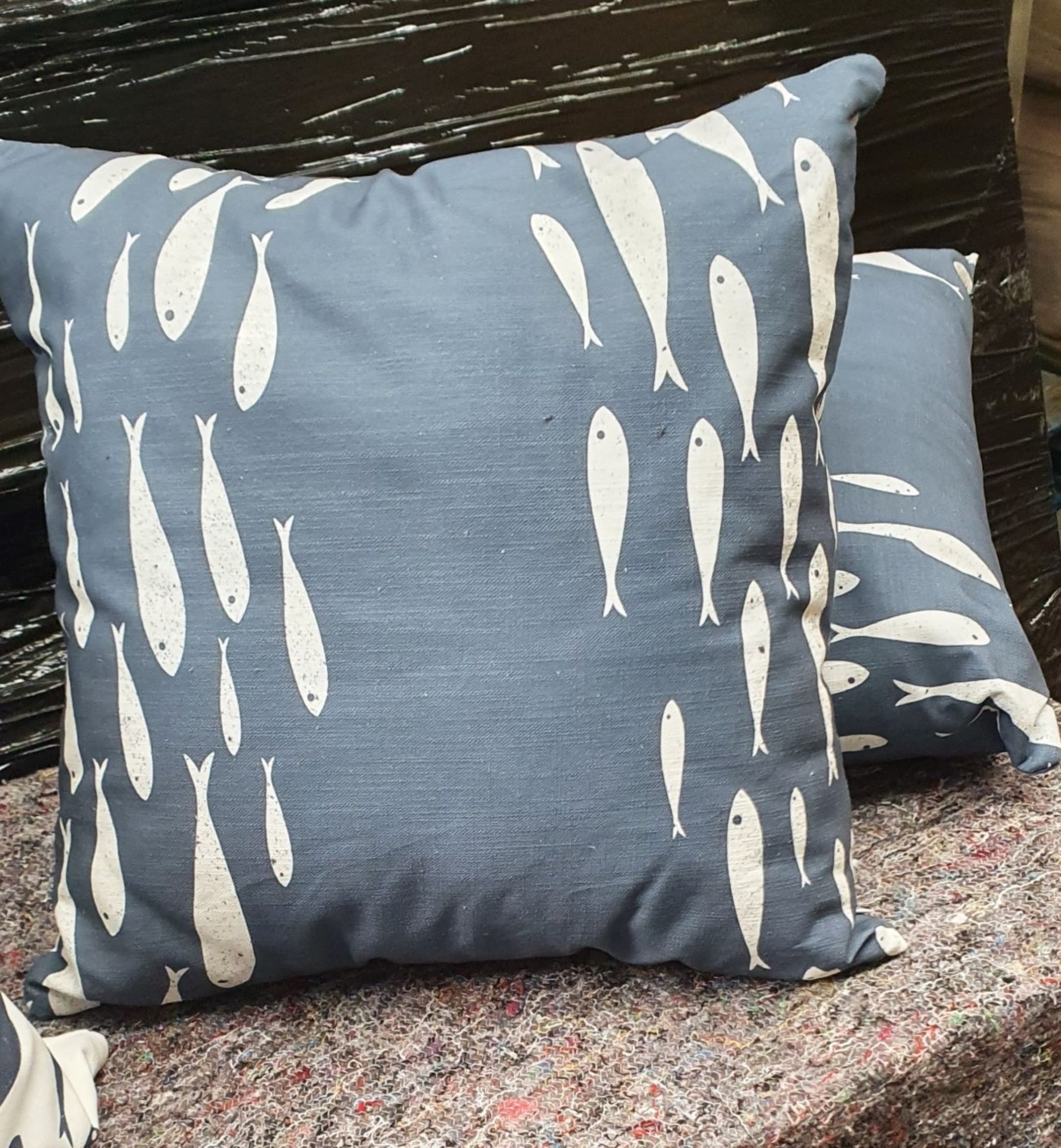 12 x Assorted Scatter Cushions by Seakiss - Approx Size 40 x 40 cms - New Stock - Ref: TCH268 - - Image 3 of 6