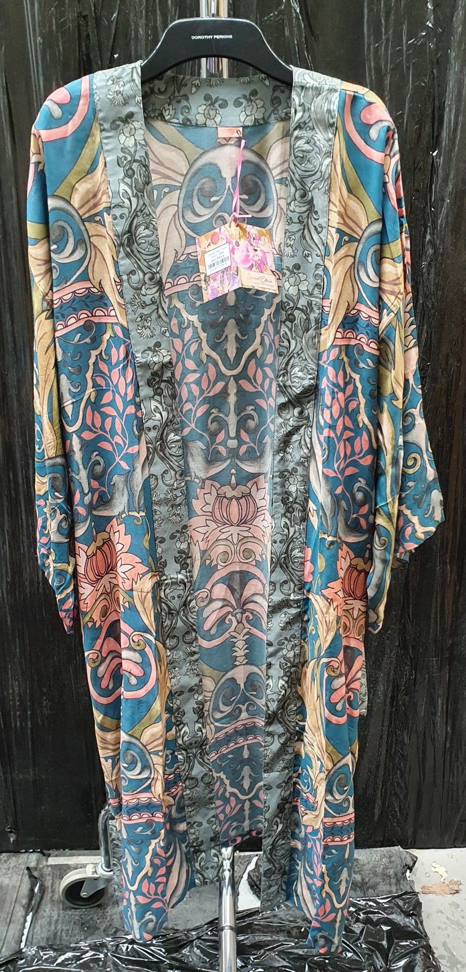 3 x Powder Kimono Style Gowns- Folk Art Petal Finish 100% Viscose Fabric - Adult One Size - New - Image 7 of 15