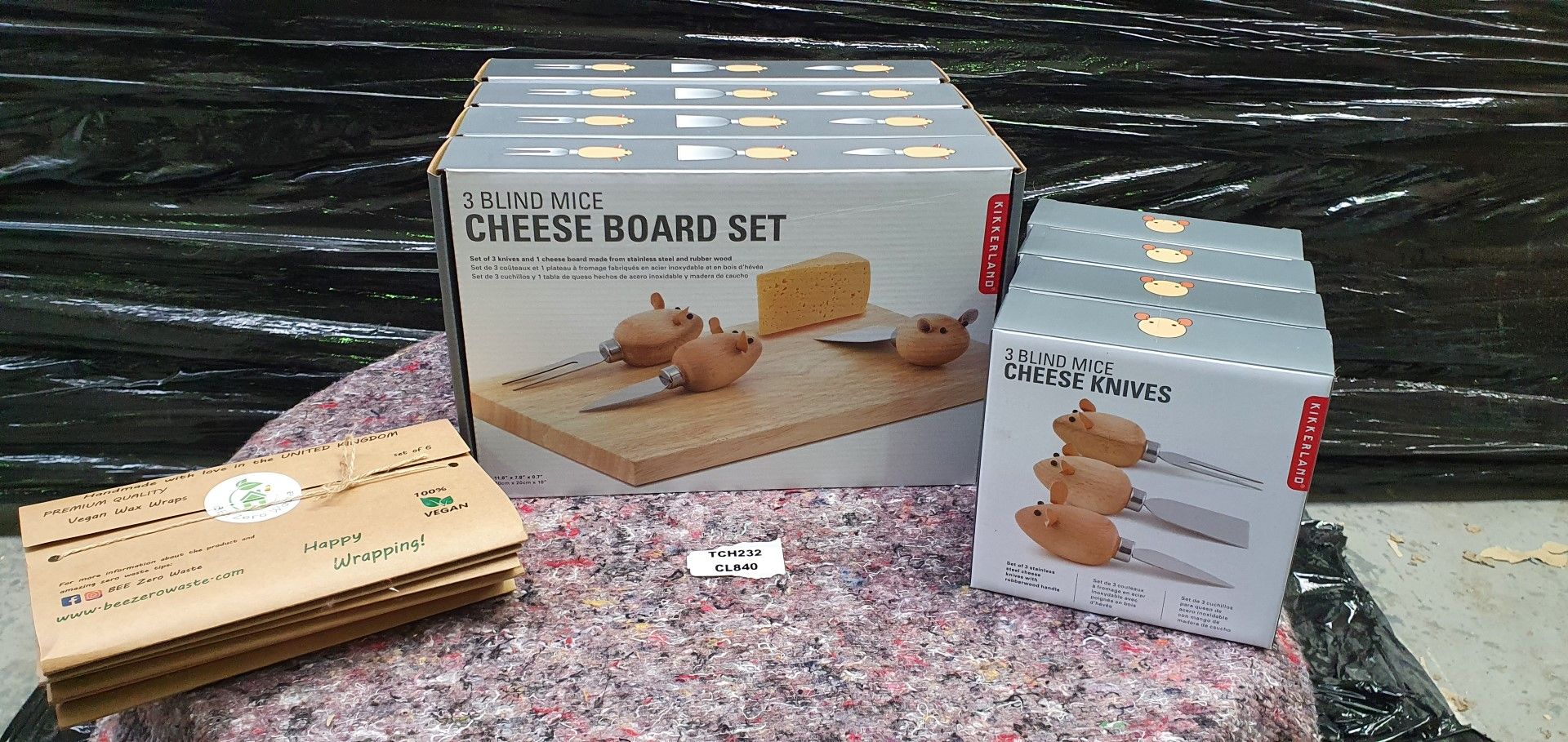 4 x Three Blind Mice Cheese Board and Knife Sets, 4 x Cheese Knife Sets and 4 x Vegan Wax Wraps - - Image 6 of 6
