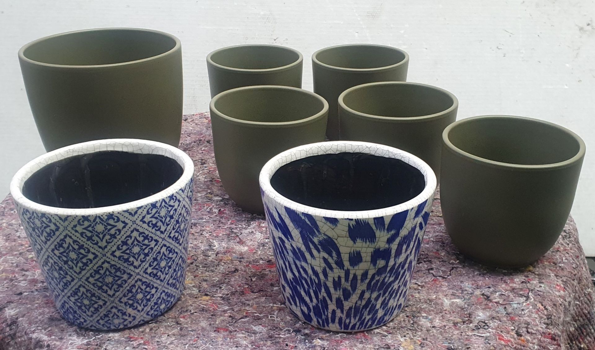 9 x Assorted Plant Pots Including - Includes Vintage and Contemporary Styles - New Stock - Ref: - Image 2 of 11