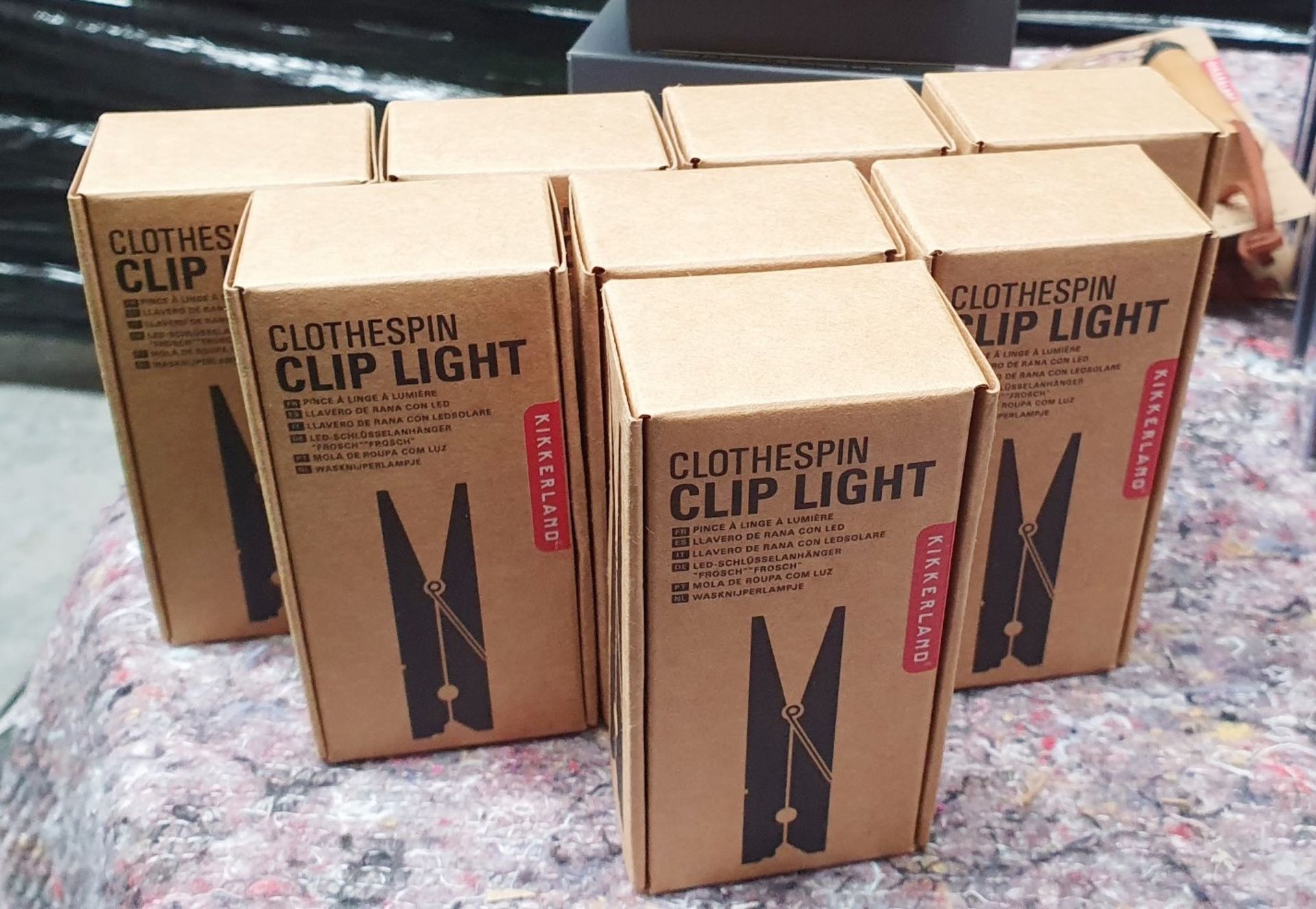 8 x Kikkerland Wooden Clothespin LED Clip On Peg Lights - New Boxed Stock - RRP £80 - Ref: - Image 2 of 6