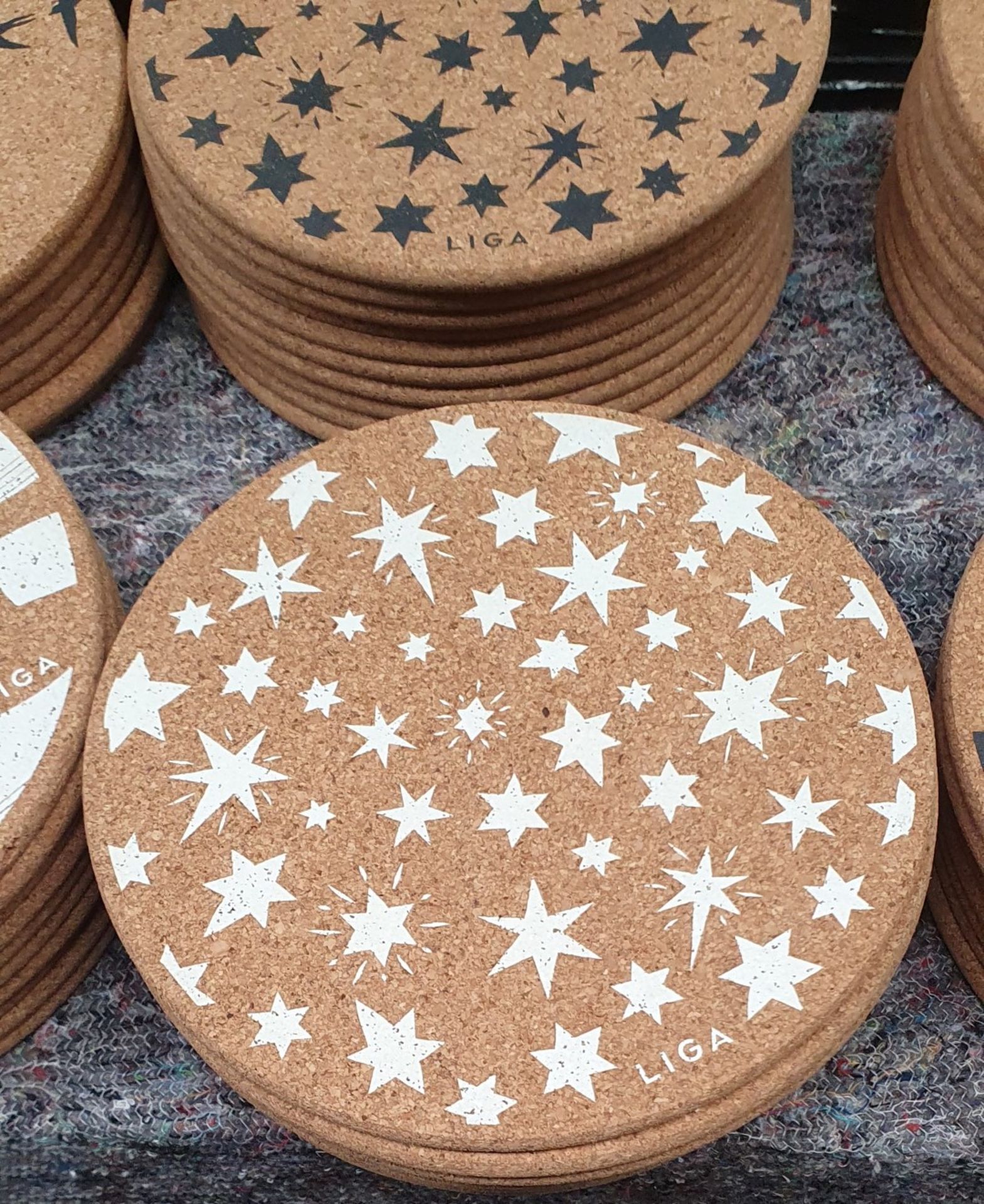 346 x Assorted Cork Placemats, Cork Coasters, Cork Fish, Cork Candle Holders and More - Includes - Image 5 of 33