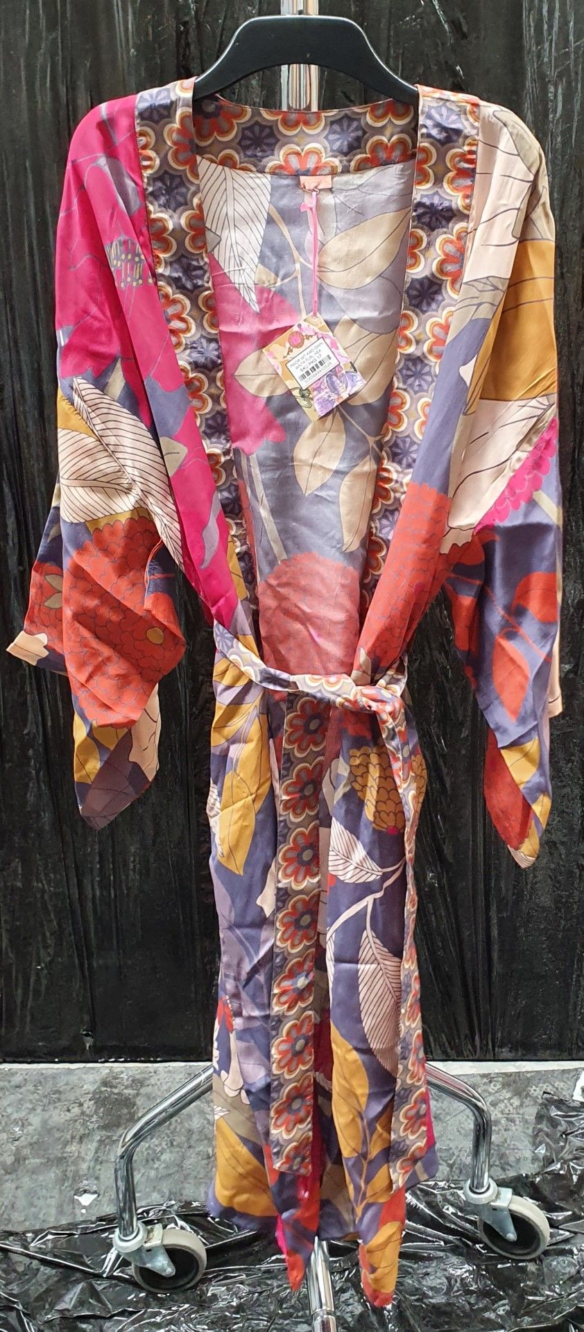 6 x Powder Kimono Style Gowns and 1 x Scarf - Folk Art Petal Finish 100% Viscose Fabric - Adult - Image 13 of 22