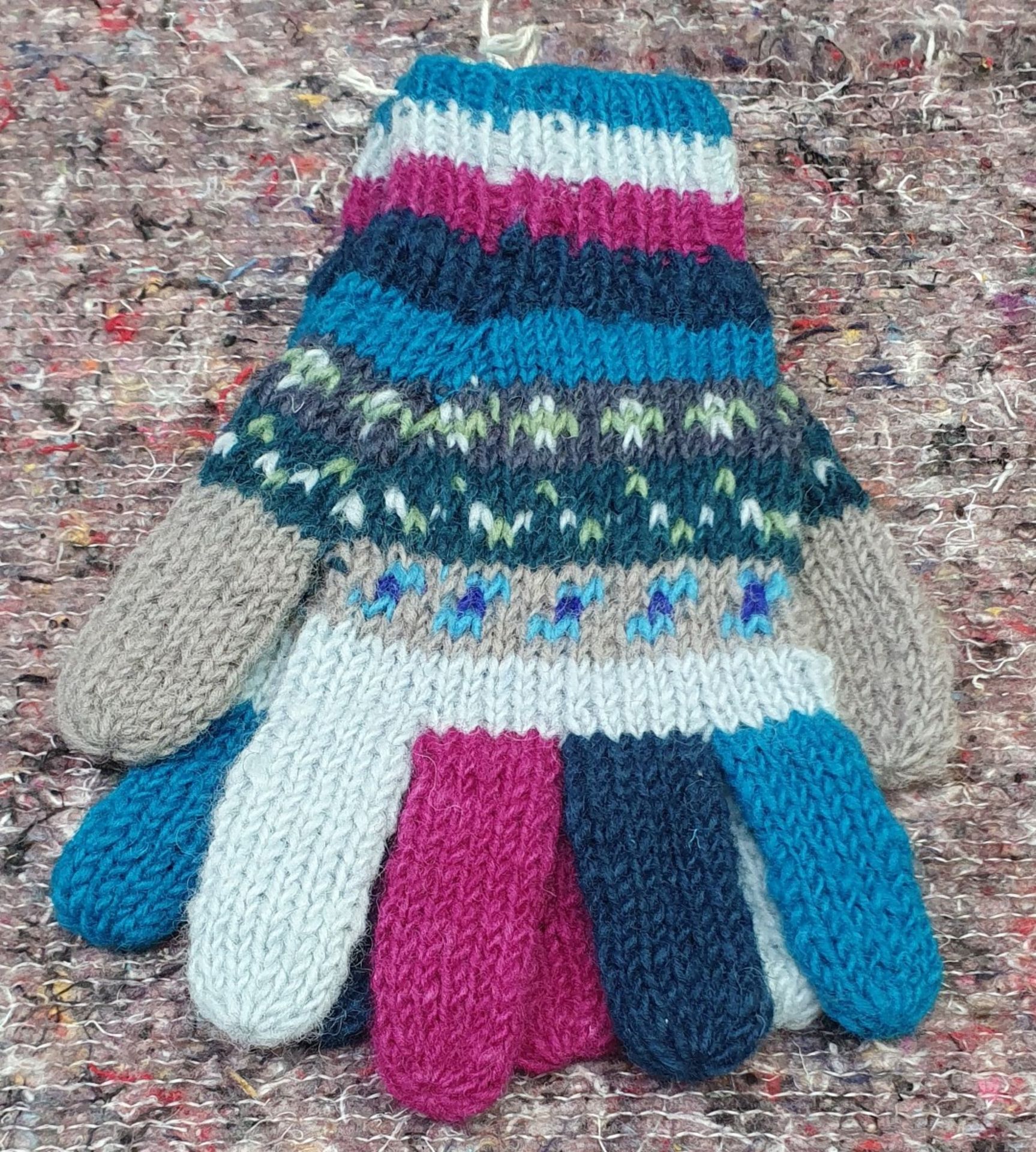 13 x Assorted Bobble Hats and Woolly Gloves by From The Source - New Stock - Ref: TCH236 - CL840 - - Image 19 of 24