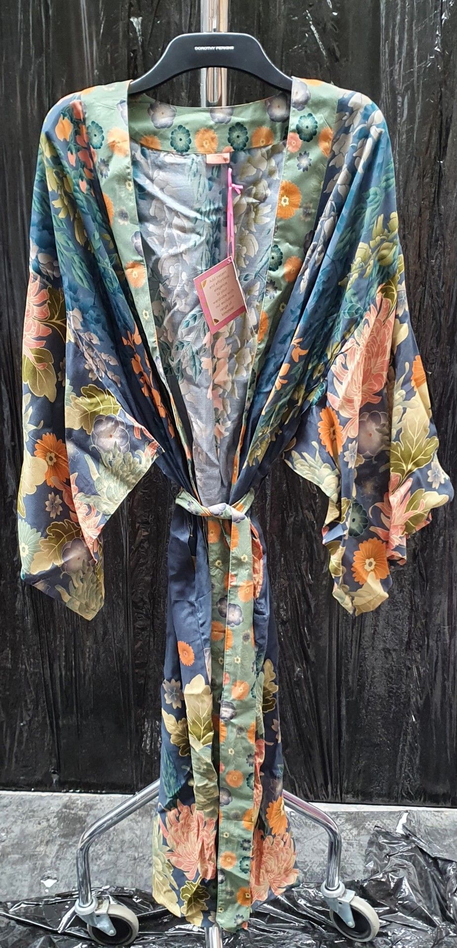 6 x Powder Kimono Style Gowns and 1 x Scarf - Folk Art Petal Finish 100% Viscose Fabric - Adult - Image 10 of 22