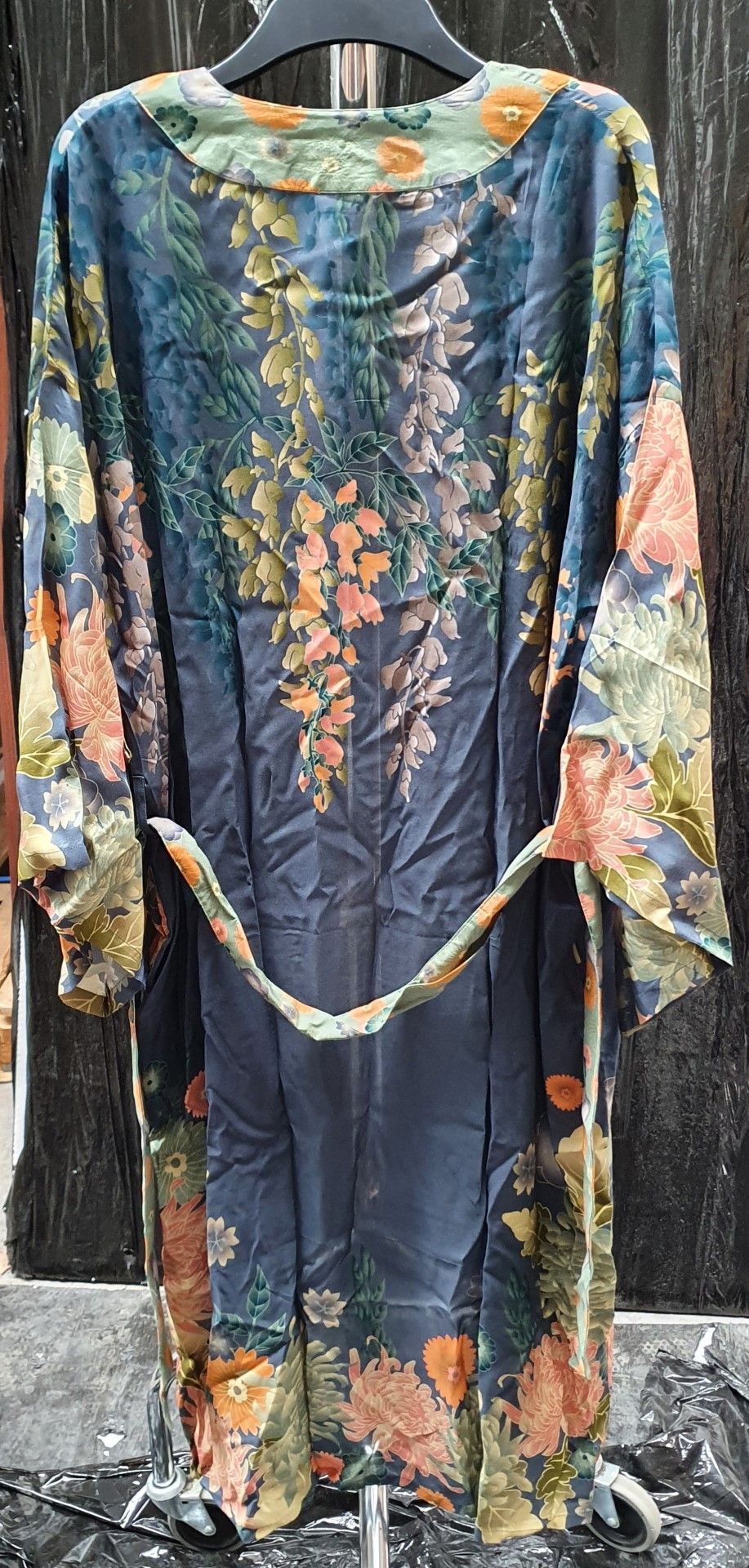 6 x Powder Kimono Style Gowns and 1 x Scarf - Folk Art Petal Finish 100% Viscose Fabric - Adult - Image 12 of 22