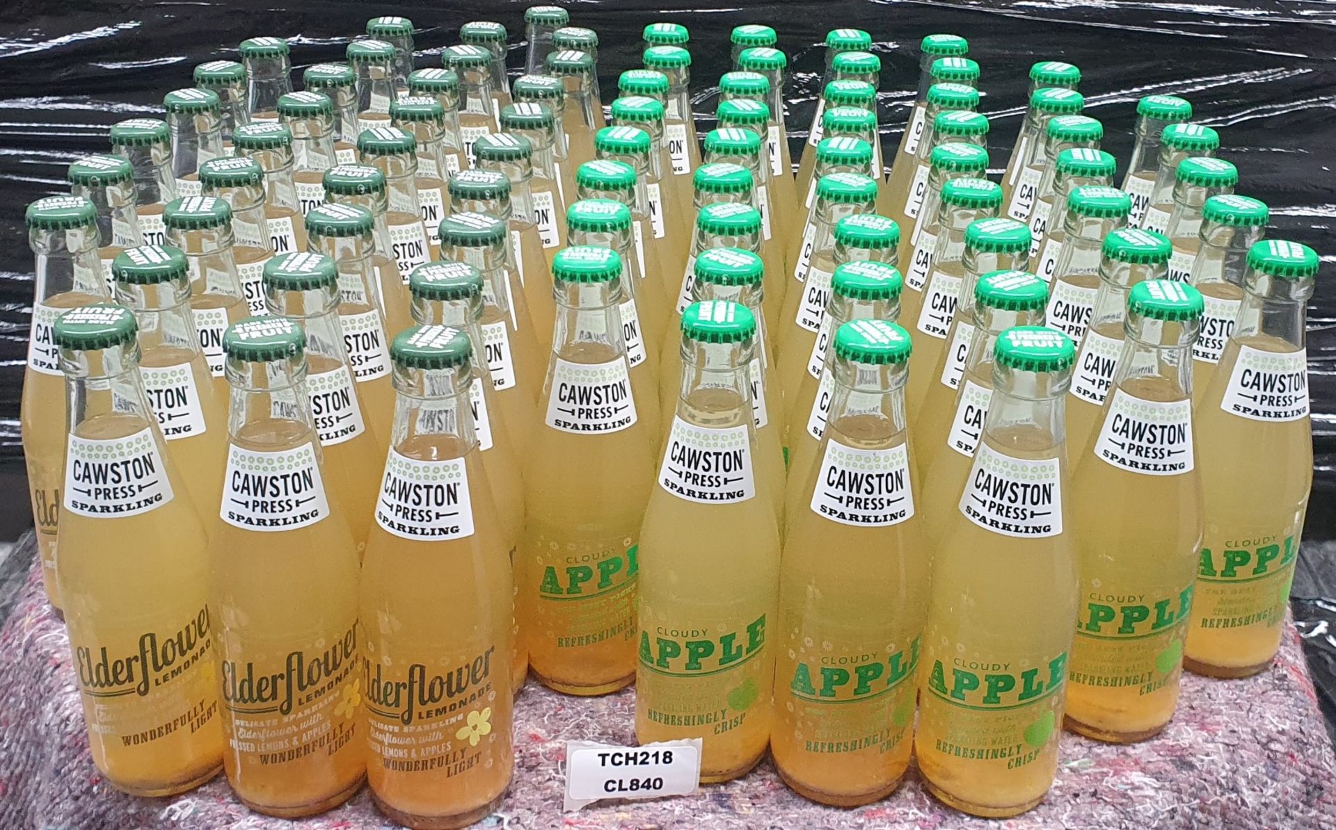 80 x Bottles of Cawston Press 250ml Sparkling Apple and Lemonade Drinks - Ref: TCH218 - CL840 - - Image 7 of 7