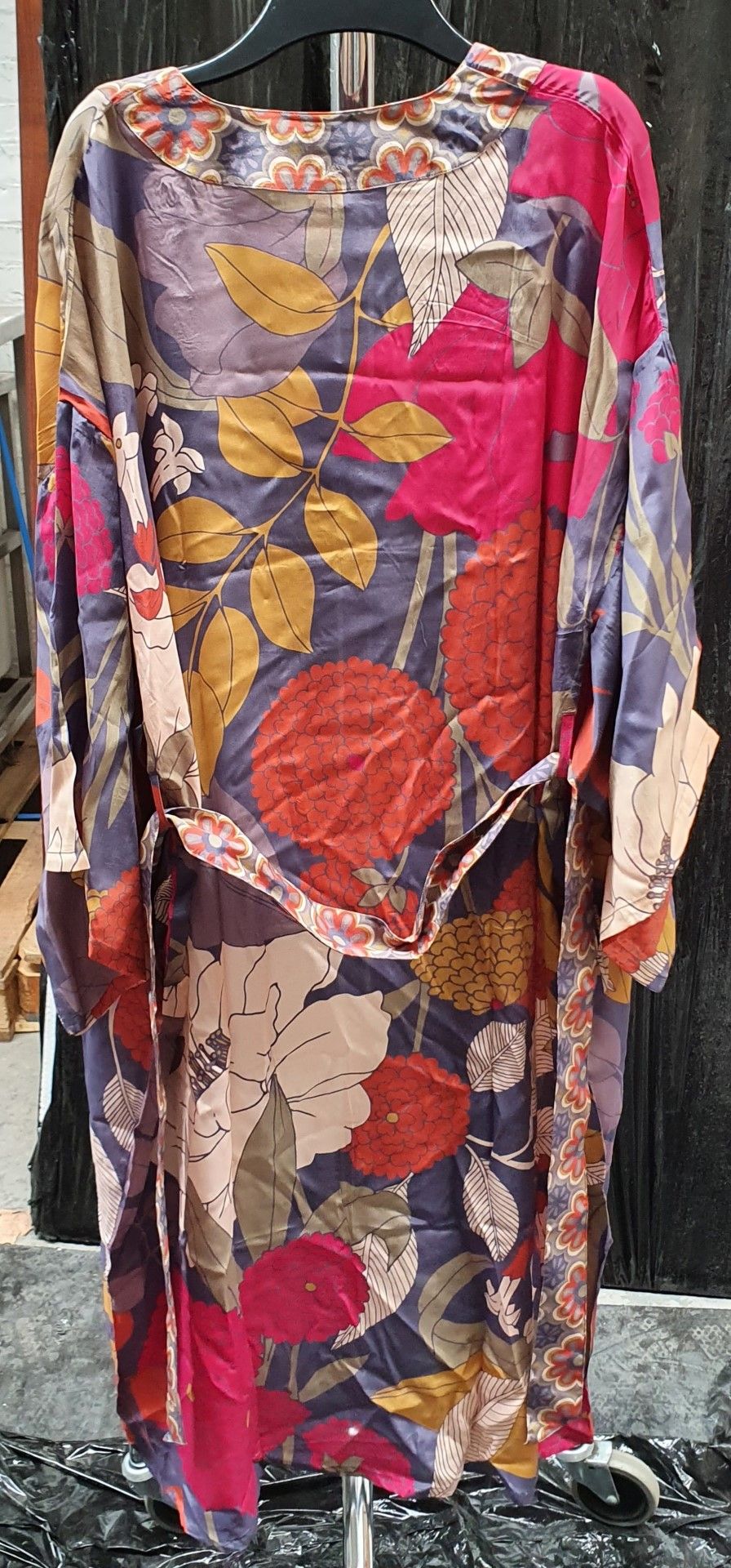 6 x Powder Kimono Style Gowns and 1 x Scarf - Folk Art Petal Finish 100% Viscose Fabric - Adult - Image 15 of 22