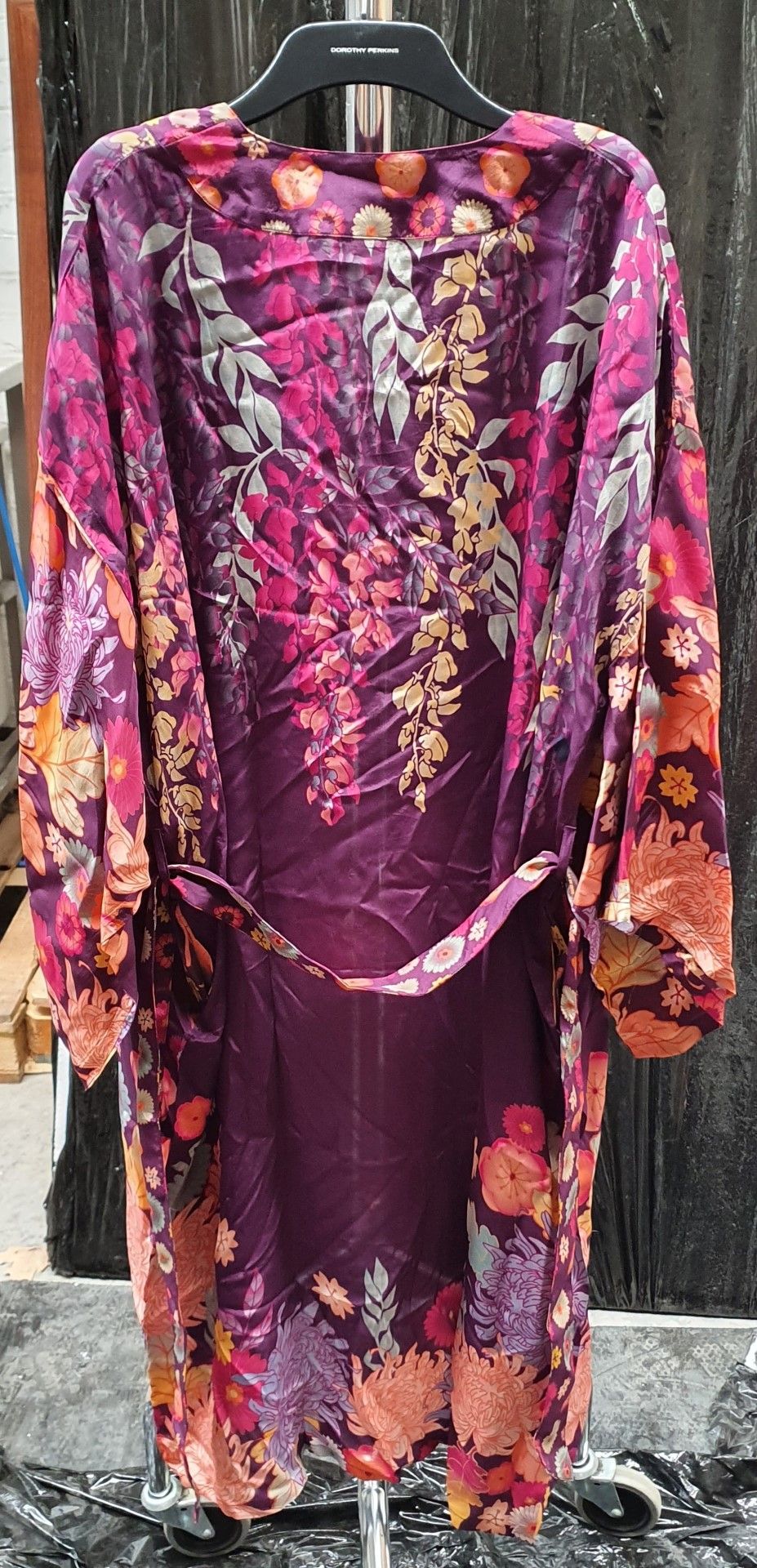 6 x Powder Kimono Style Gowns and 1 x Scarf - Folk Art Petal Finish 100% Viscose Fabric - Adult - Image 18 of 22