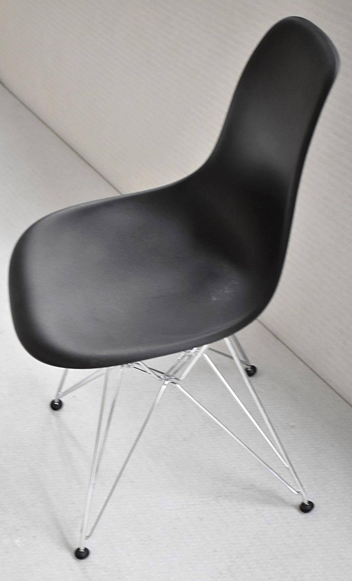 1 x VITRA Eames DSR Designer Plastic Chair In Black & Chrome - Original RRP £290.00 - Image 3 of 7