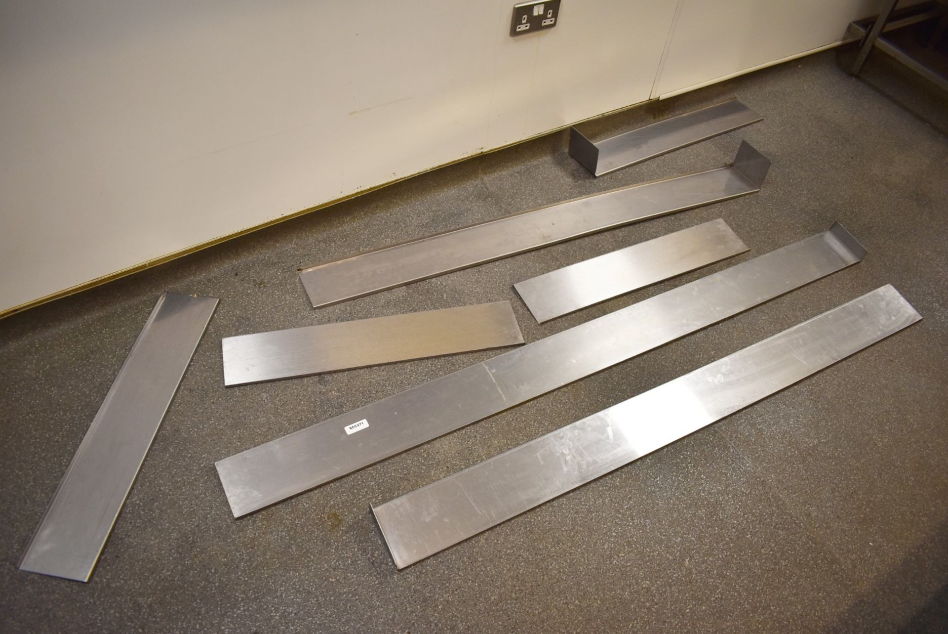7 x Pieces of Stainless Steel Kickboard Plinths