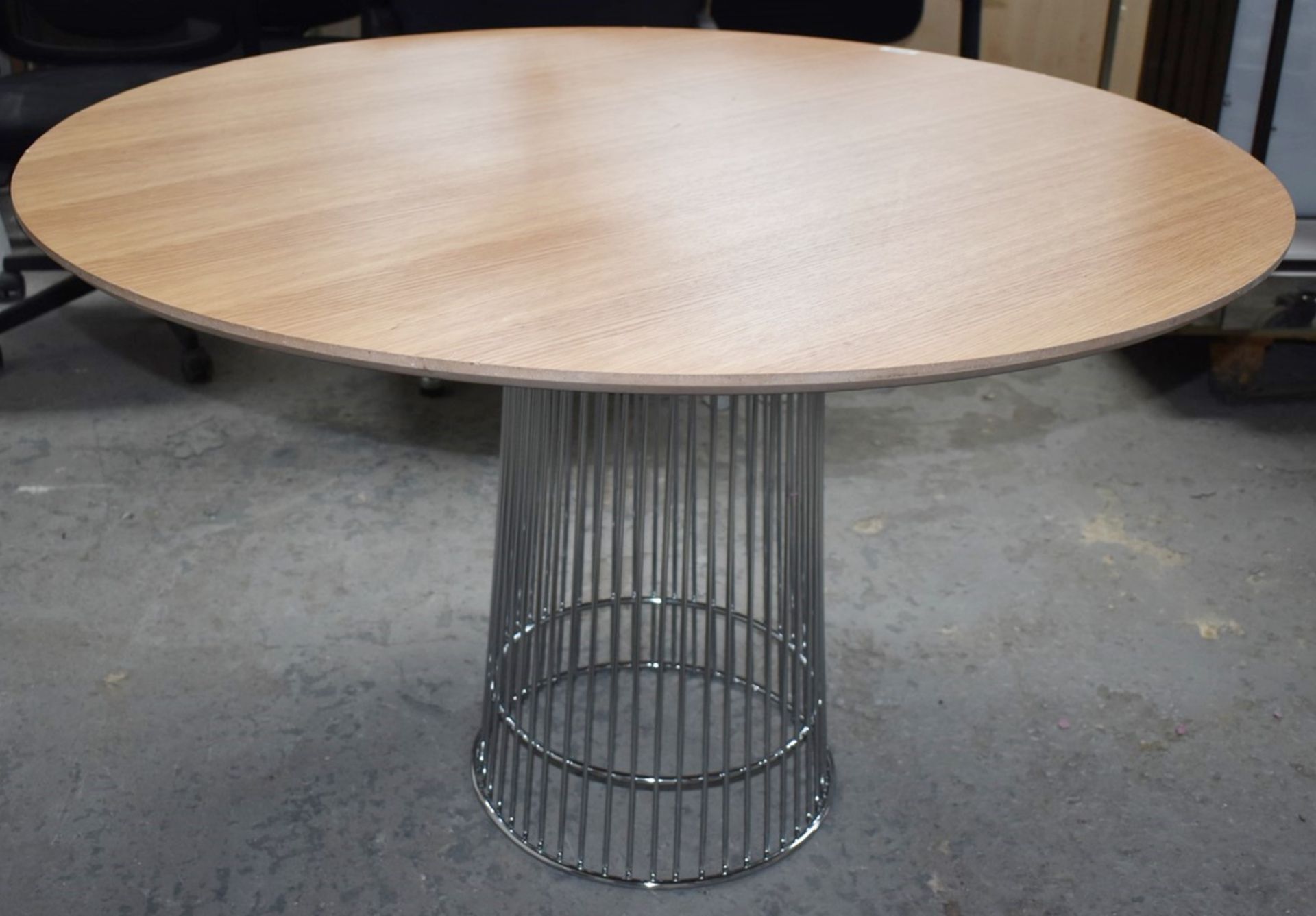 1 x Temahome Dining Table With a Large Round Table Top and Stylish Chrome Base - 150cm Diameter - Image 10 of 13