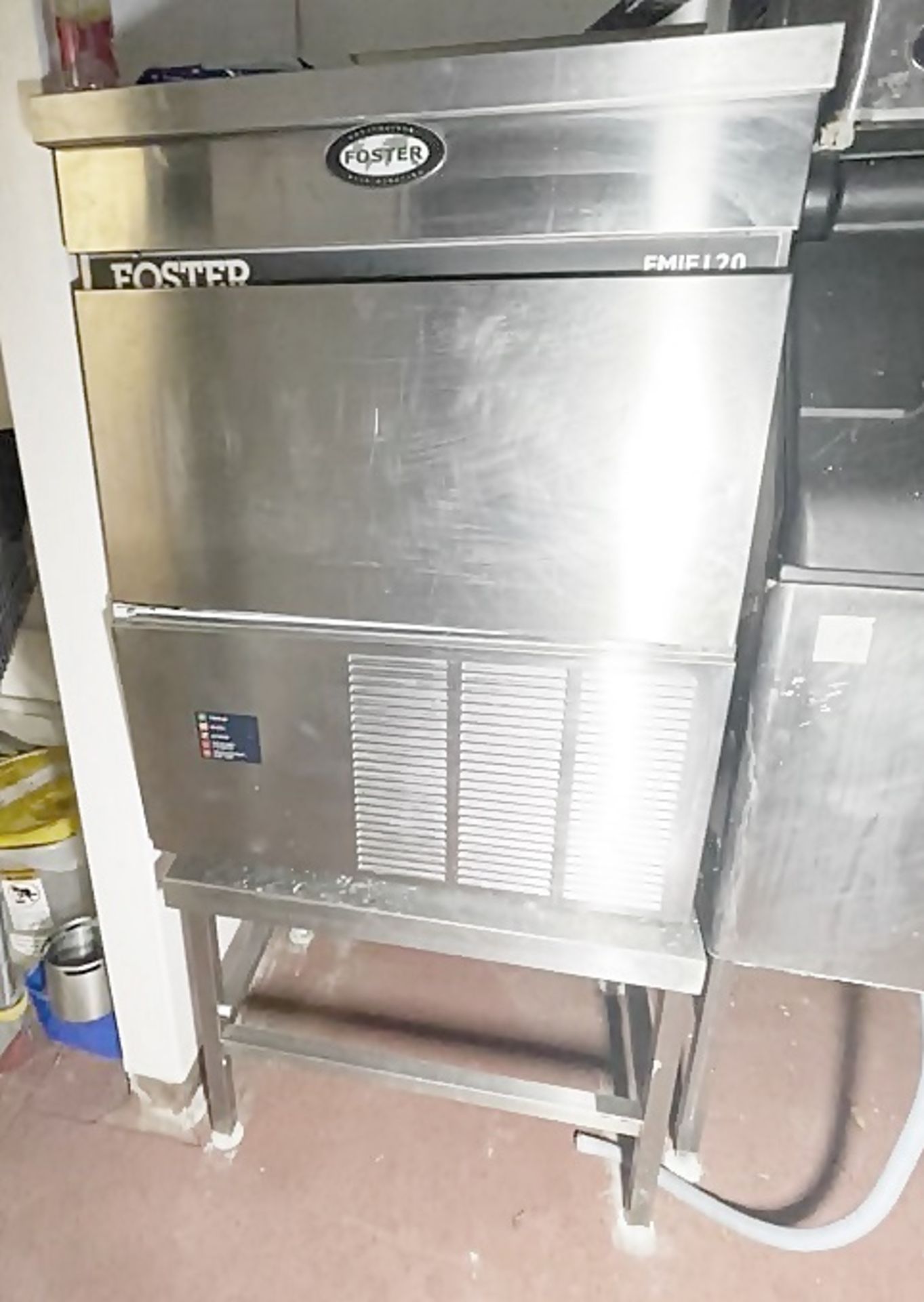 1 x FOSTER Commercial FMIF120 Integral Air Cooled Ice Flaker Unit, With Stand - From a Popular