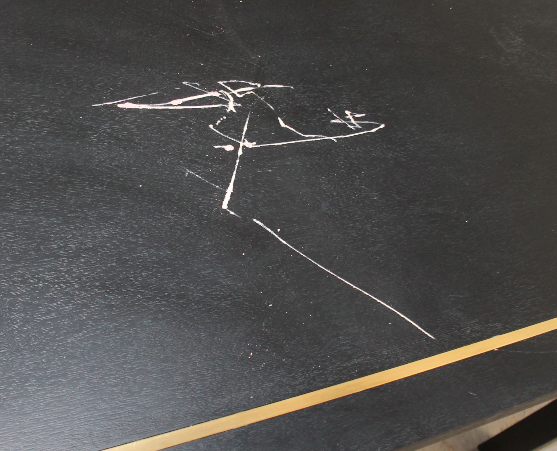 1 x Shanghai Tang Wooden Display Table In Black With Brass Inlay - Recently Removed From A World- - Image 5 of 7