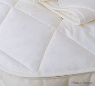1 x VISPRING Soft Quilted Mattress Protector, Pure Wool Filling - Superking 202x200cm - RRP £240.00