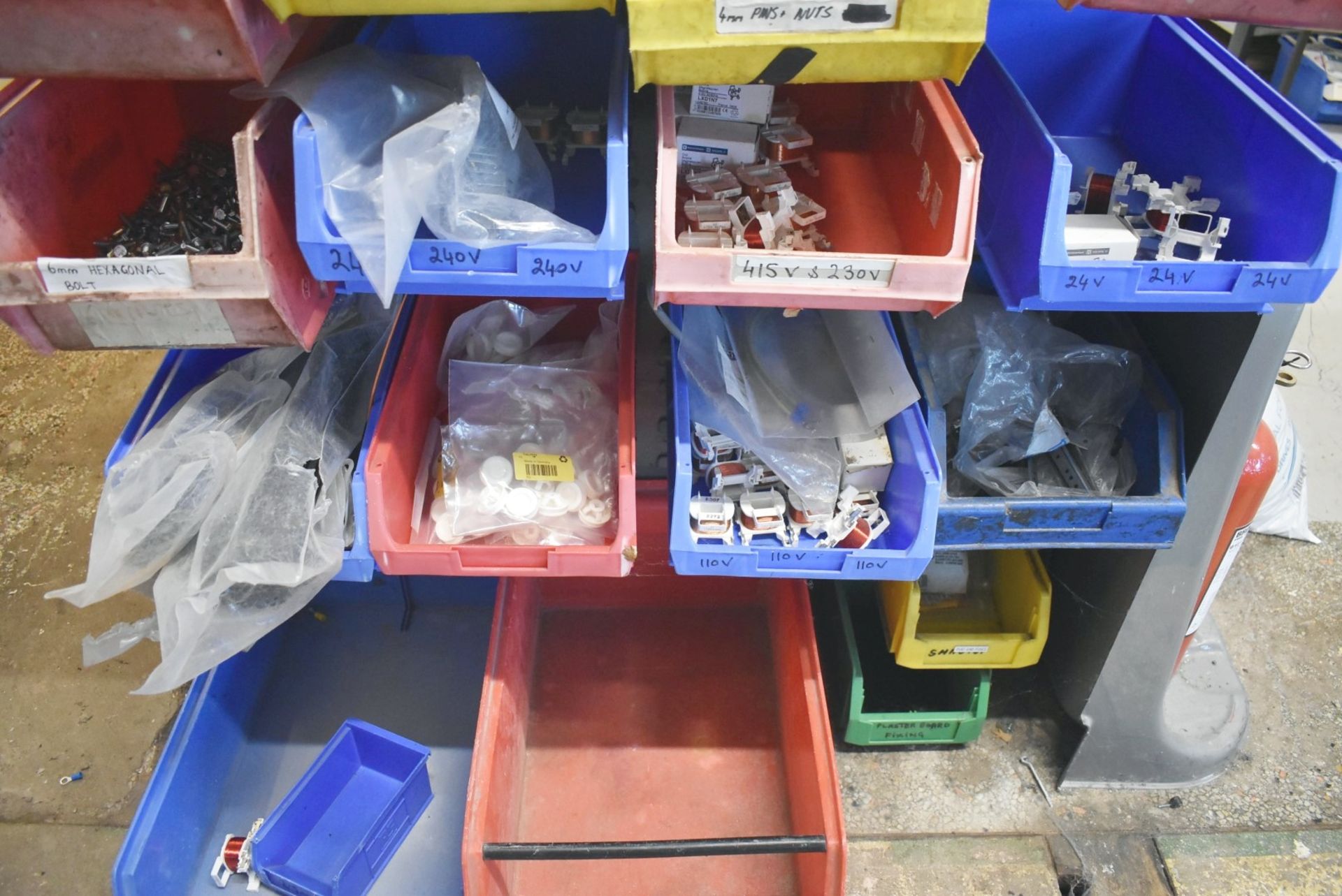 40 x Linbins With Contents - Screws, Nuts, Washes, Fixing Brackets, Strip Connects, Fuses and More - Image 21 of 24