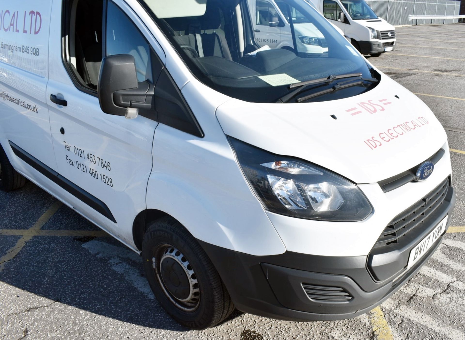 1 x Ford Transit 5 Seat Crew Van - Year 2017 - 12 Months MOT - Includes V5 and Key - Image 12 of 34