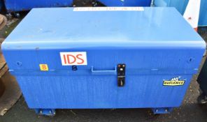 1 x Defiance Site Box on Castors - Used For Securing Tools and Equipment