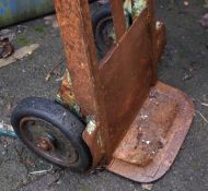 1 x Sack Truck - Ref: TBC - CL816 - Location: Birmingham, B45Collection Details:<