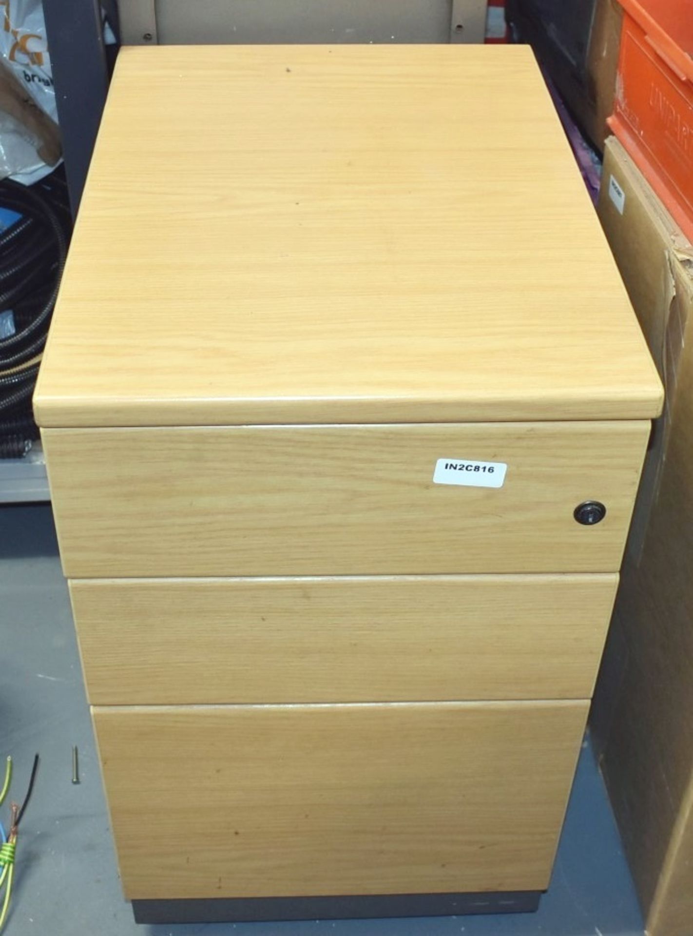 1 x Three Drawer Pedestal With Contents - Image 4 of 8