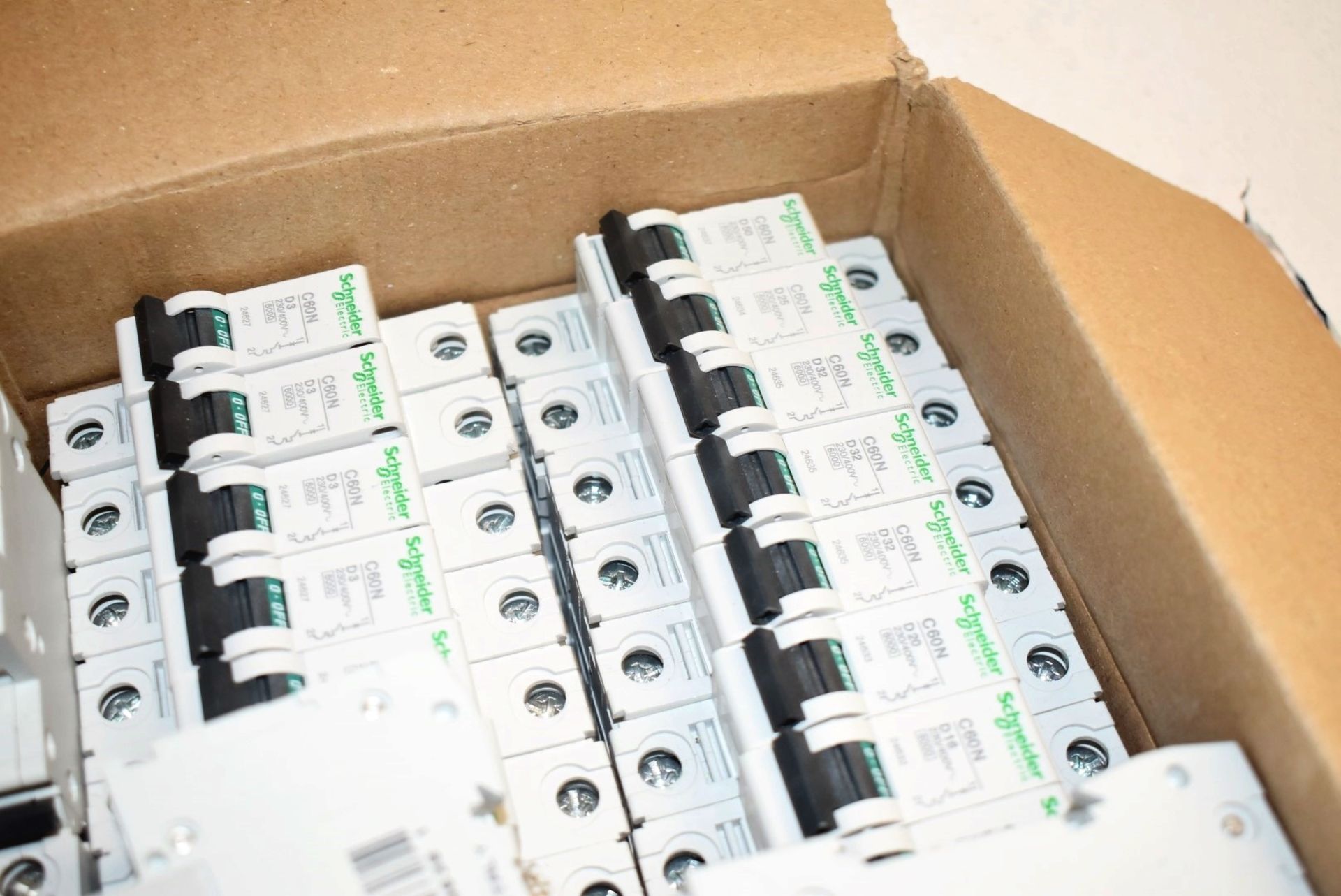 Approx 130 x Schneider Electric MCB Breakers - Various Types Included - iC60N, iC60H, C60N and More - Image 5 of 15