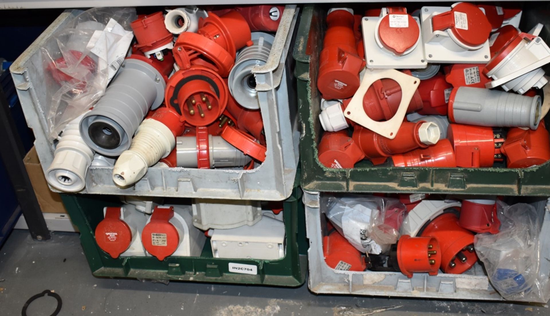 4 x Linbins With Contents - Includes Large Quantity of Industrial 3 Phase Plugs / Sockets - Image 17 of 17