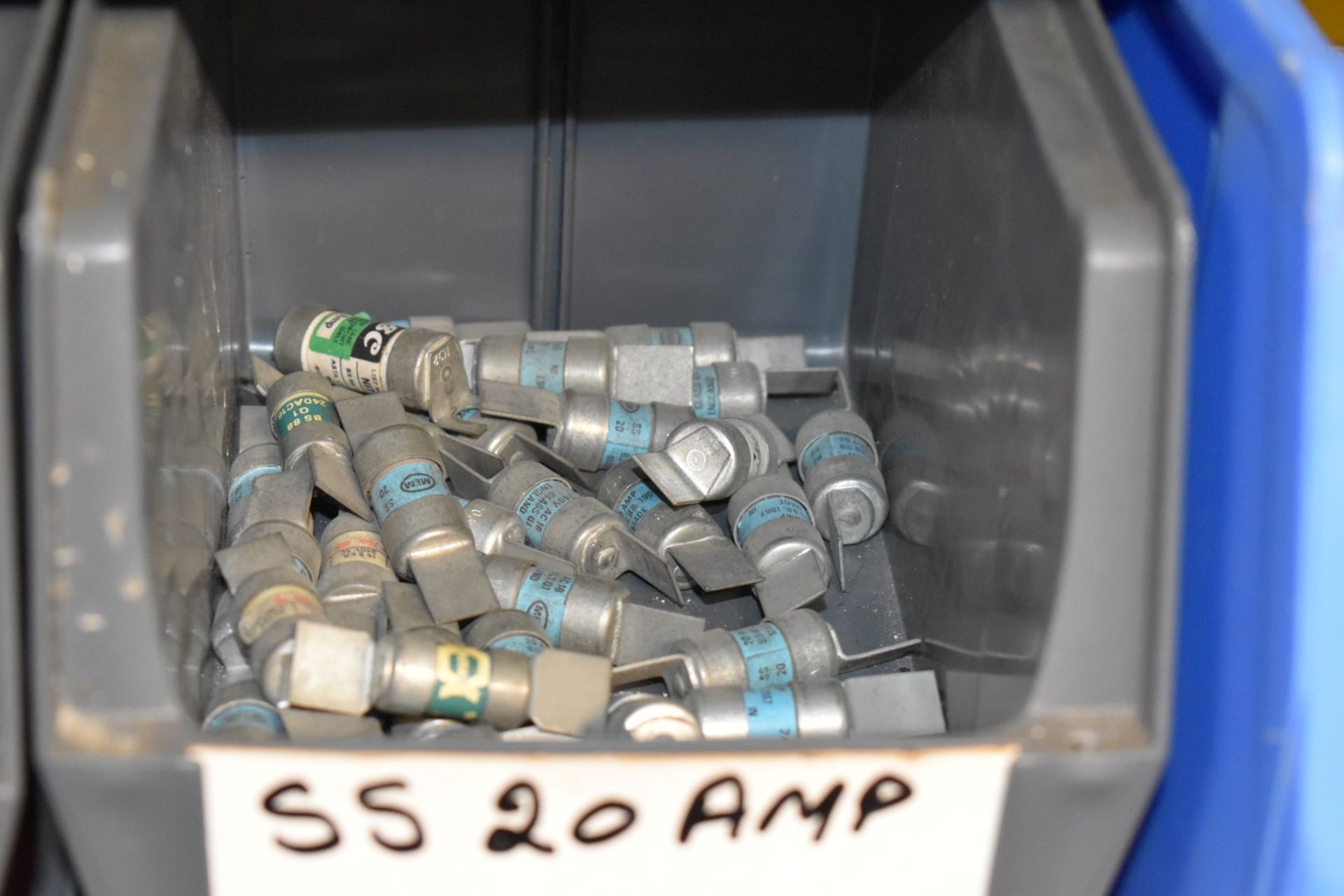 10 x Linbins With Contents - Includes Various Industrial 110v Plugs/Sockets & Industrial Fuses - Image 9 of 13