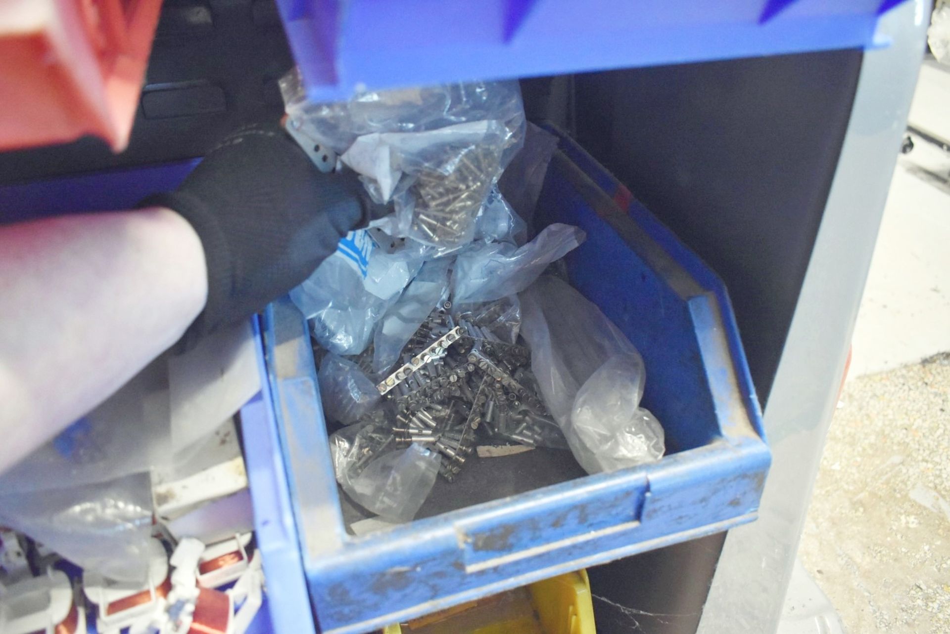 40 x Linbins With Contents - Screws, Nuts, Washes, Fixing Brackets, Strip Connects, Fuses and More - Image 18 of 24