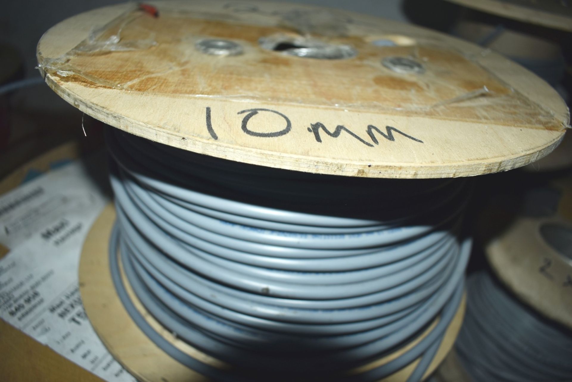 13 x Reels of Grey Electrical Cable - Includes New Reels and Part Used Reels of 100m and 500m Cable - Image 6 of 9