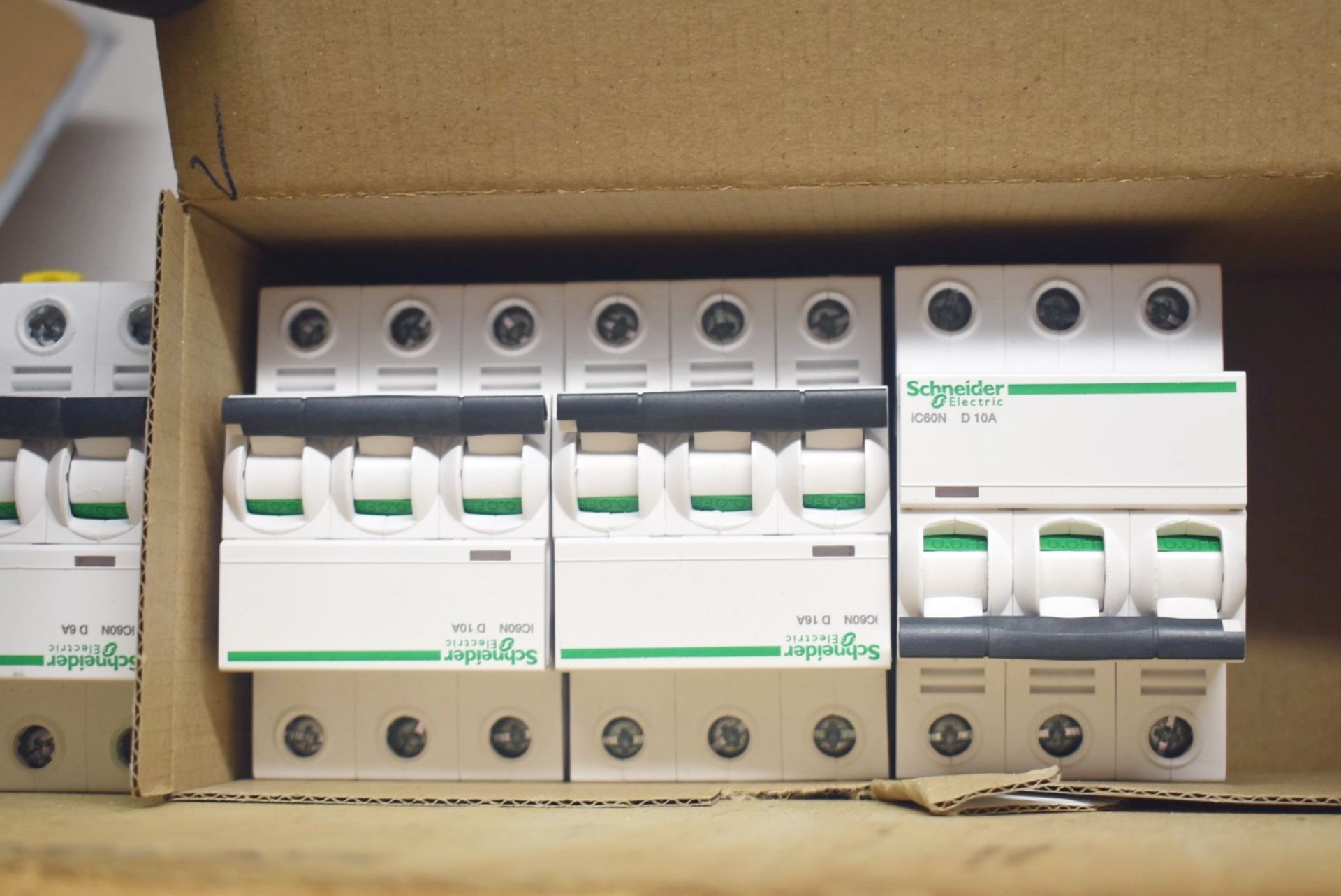 Approx 130 x Schneider Electric MCB Breakers - Various Types Included - iC60N, iC60H, C60N and More - Image 8 of 15