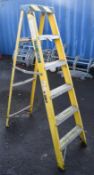 1 x Fibreglass Site Ladder With 5 Treads - Suitable For Working Around Thermal or Electrical Dangers