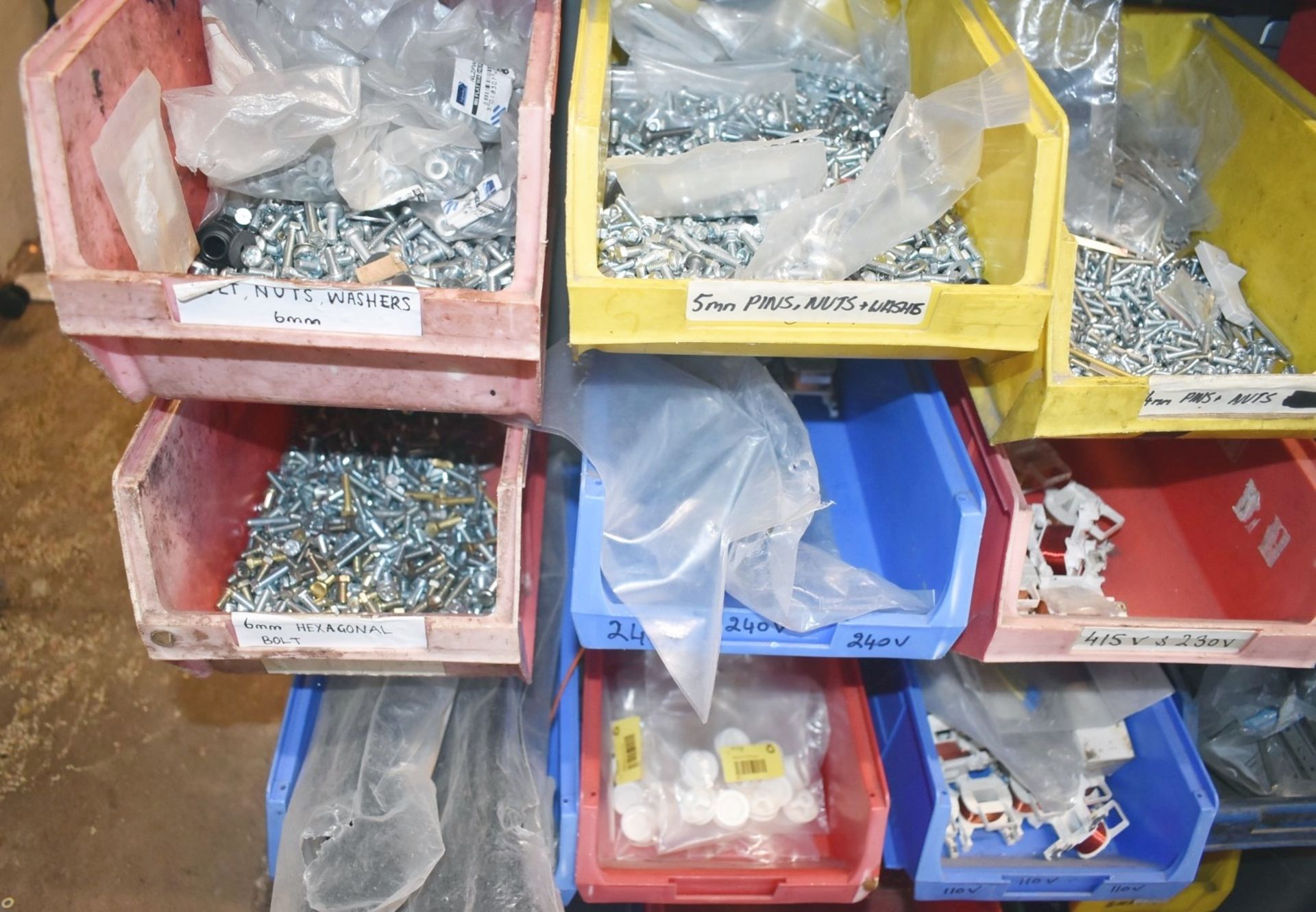 40 x Linbins With Contents - Screws, Nuts, Washes, Fixing Brackets, Strip Connects, Fuses and More - Image 23 of 24