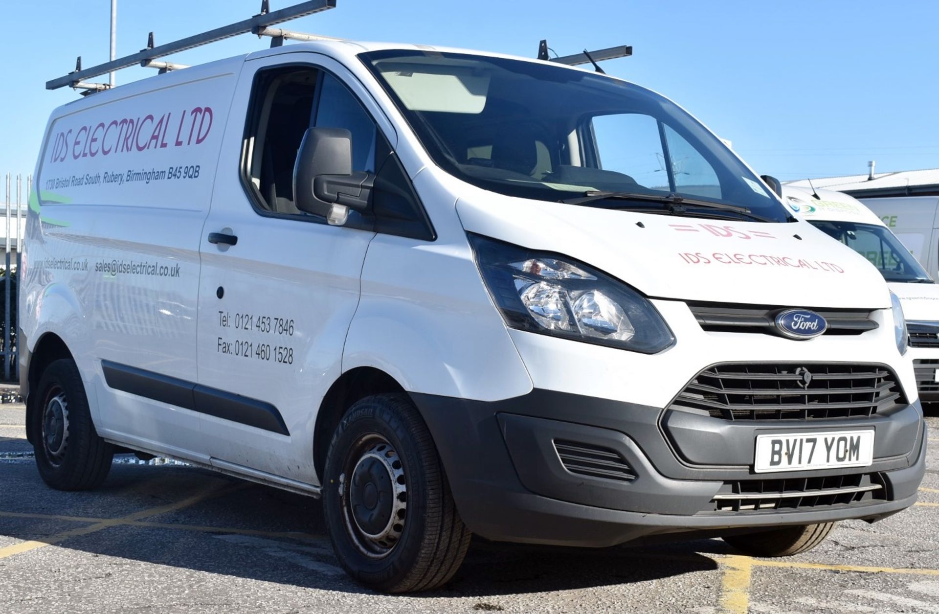 1 x Ford Transit 5 Seat Crew Van - Year 2017 - 12 Months MOT - Includes V5 and Key - Image 4 of 34