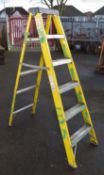 1 x Fibreglass Site Ladder With 5 Treads - Suitable For Working Around Thermal or Electrical Dangers