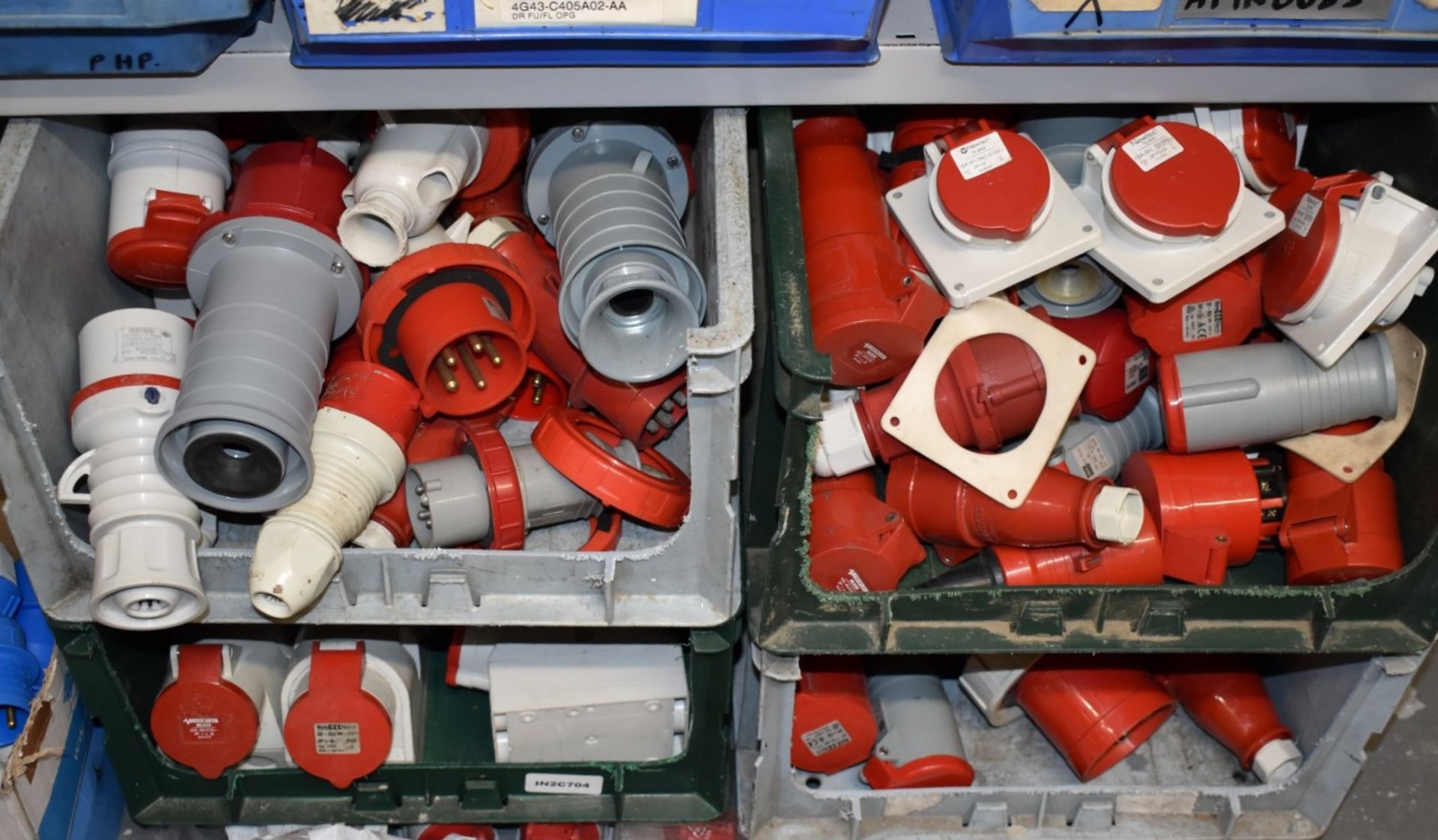 4 x Linbins With Contents - Includes Large Quantity of Industrial 3 Phase Plugs / Sockets - Image 3 of 17