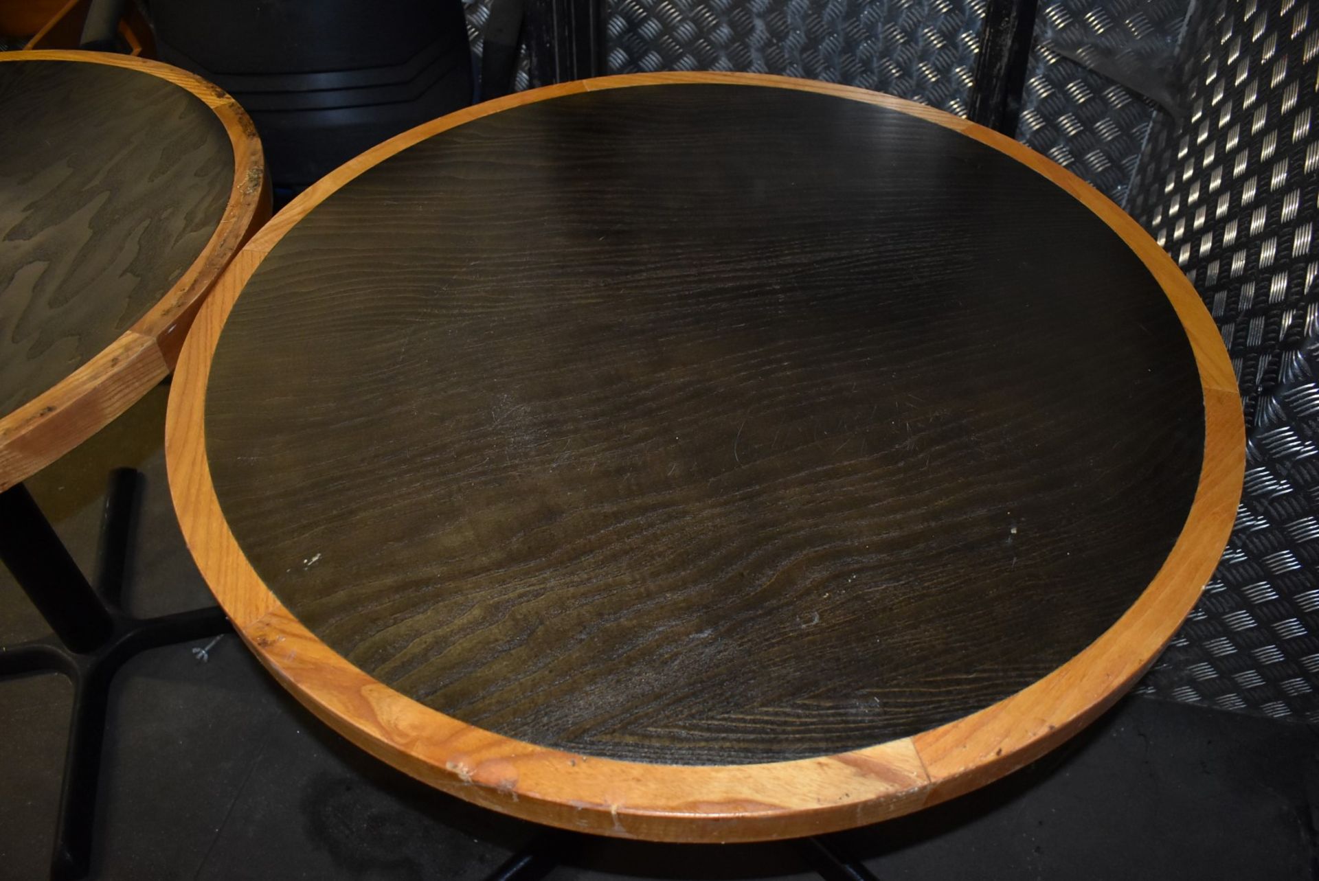 2 x Round Restaurant Tables With a 90cm Diameter - Features a Two Tone Wooden Top & Cast Iron Bases - Image 3 of 3