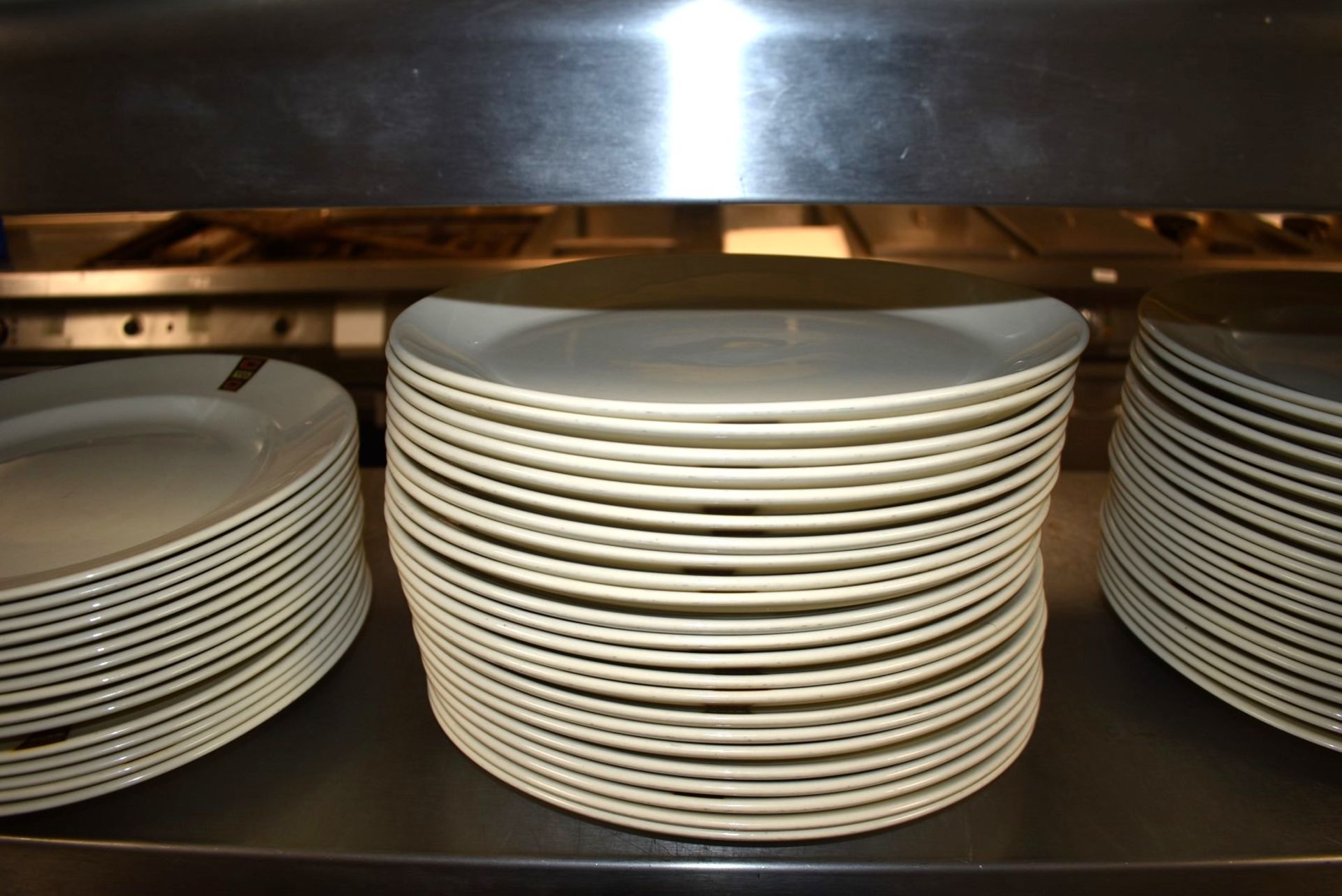 Approx 210 x Ceramic Dinner Plates - Various Sizes - From a Popular American Diner - Image 7 of 8