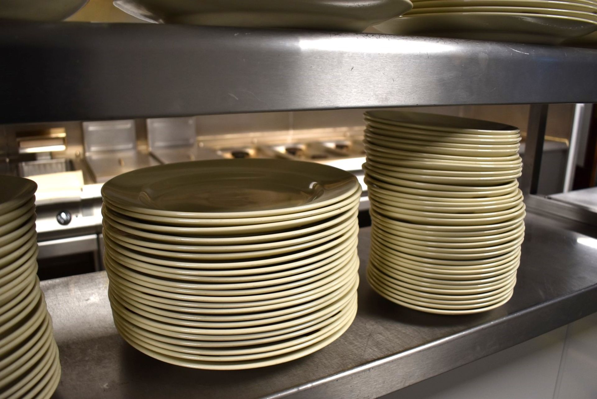 Approx 210 x Ceramic Dinner Plates - Various Sizes - From a Popular American Diner - Image 4 of 8