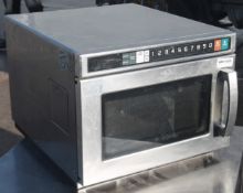 1 x Commercial Microwave - CL805 - Ref: GEN1020 VP LON - Location: Altrincham WA14MORE PHOTOGRAPHS