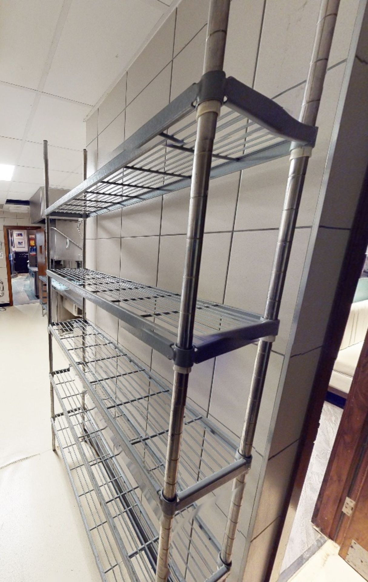 6 x Assorted Wire Shelving Racks For Commercial Kitchens - Ref: GEN776 WH2 - CL811 BEL - Location: - Image 3 of 4