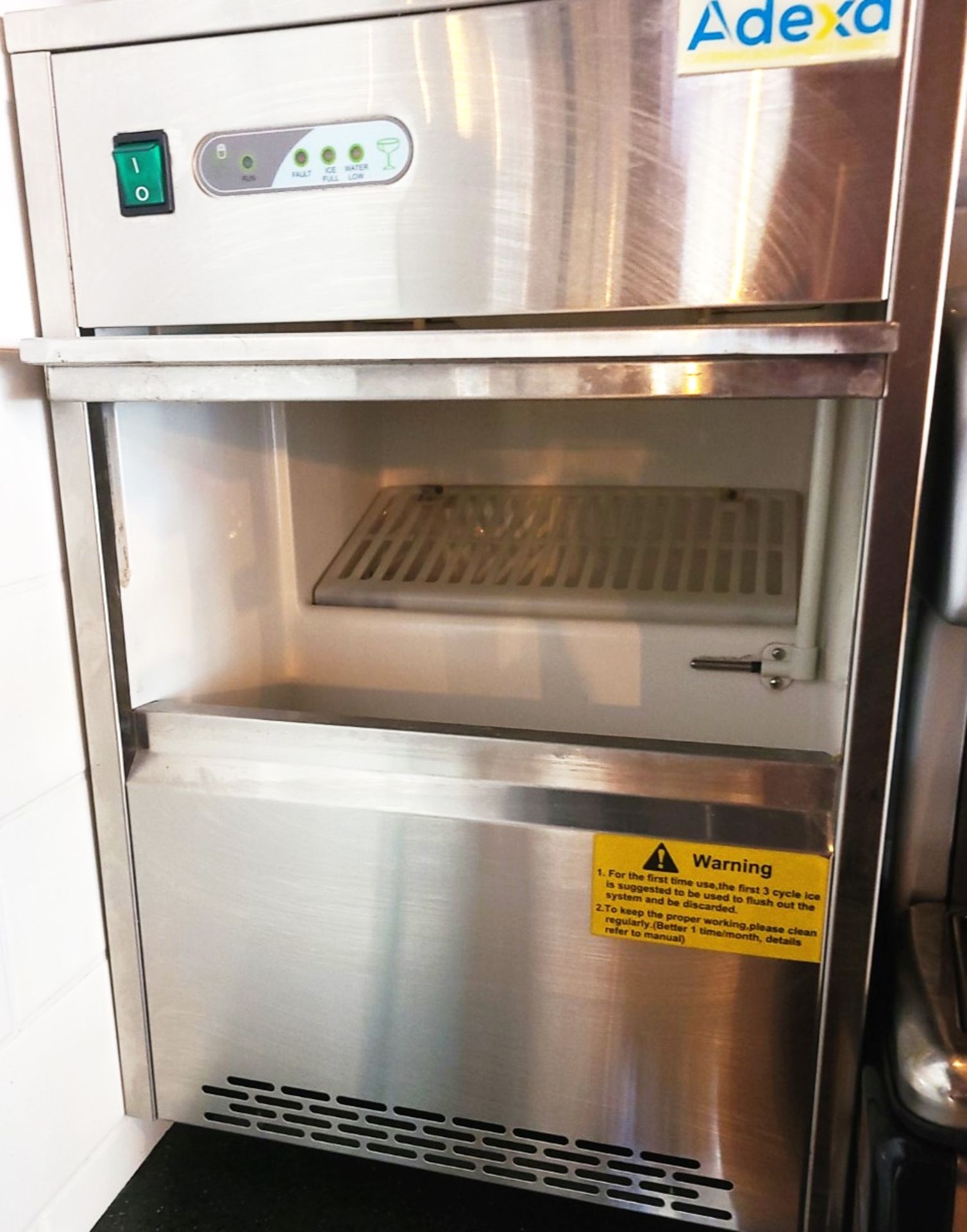 1 x ADEXA Commercial Crush And Flake Ice Machine For Drinks Or Cold Platters - RRP: £2,400 - Ref: - Image 4 of 7