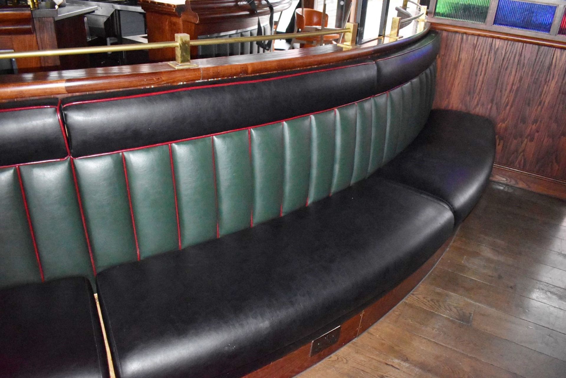 1 x Banqueting Seating Bench - 15ft in Length - Green & Black Upholstery With Vertical Fluted Back - Image 10 of 11