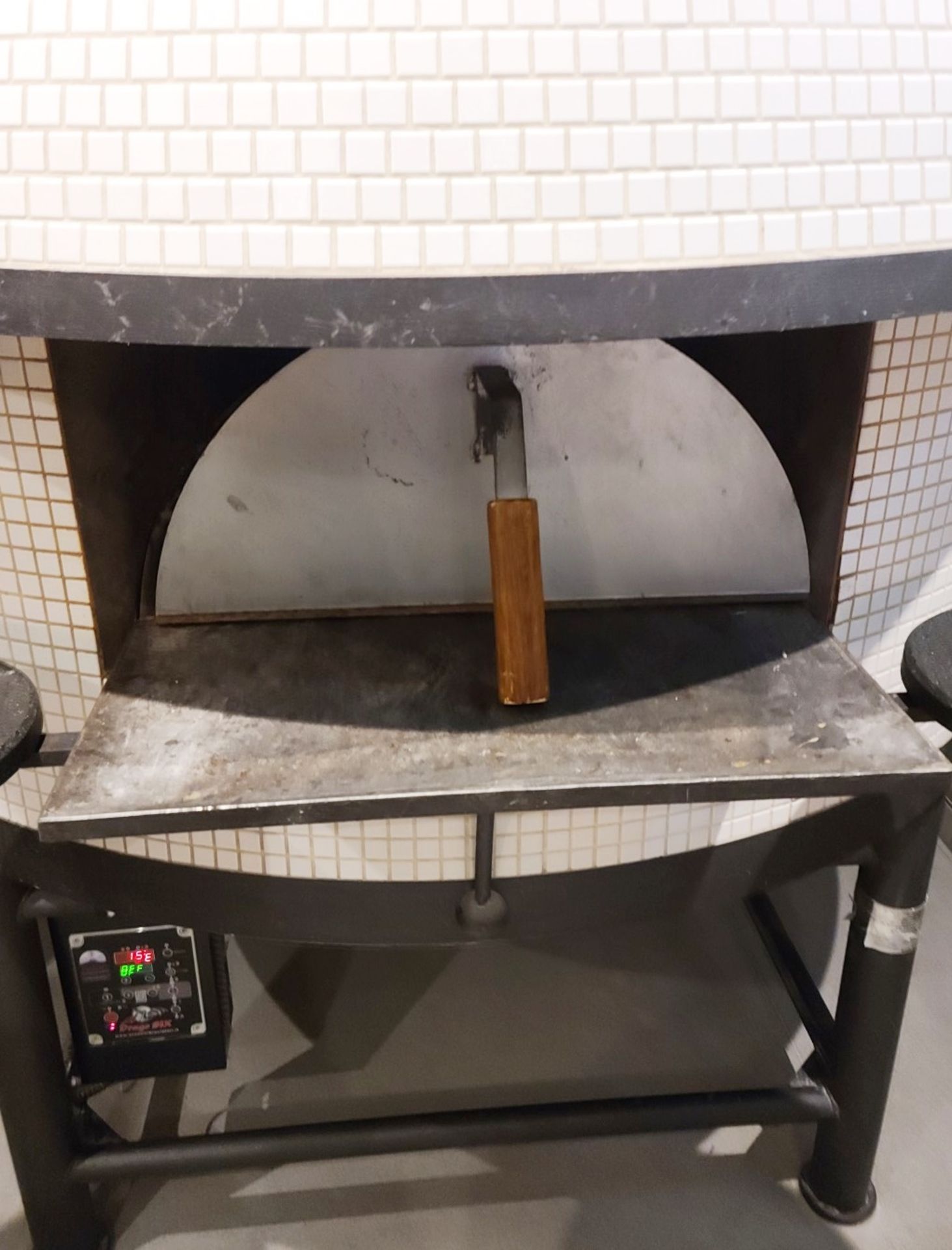 1 x STEFANO FORNI 'Napoli' Commercial Tiled Gas Pizza Oven with Steel Guard & Digital Controls - Image 3 of 17