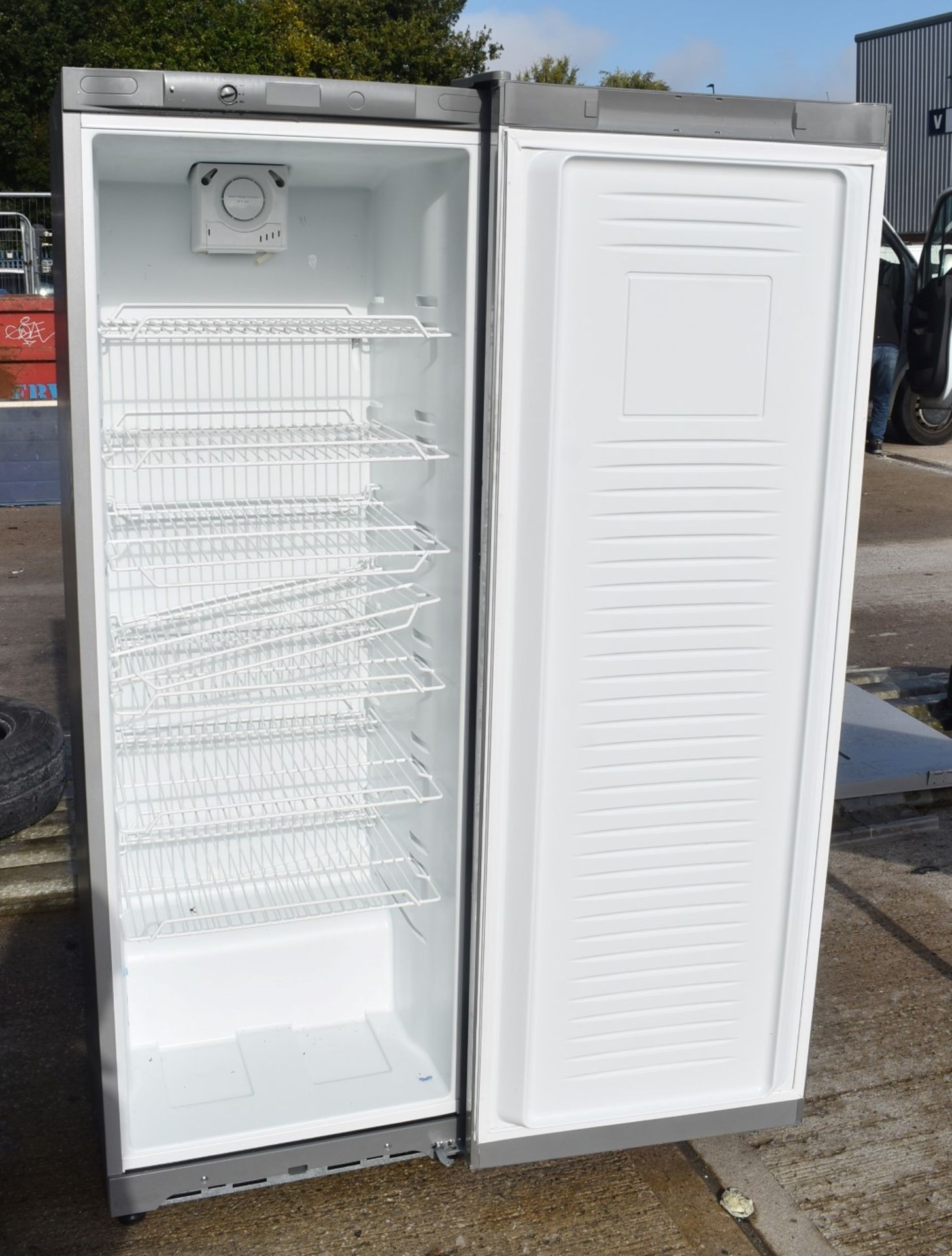 1 x Elstar Upright Commercial Refridgerator With Silver Finish - Model ARR350S