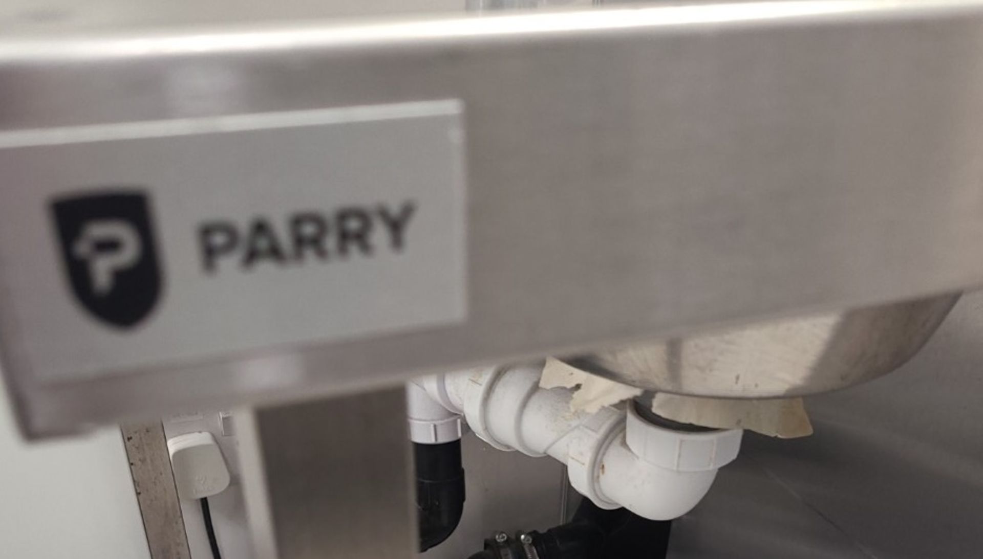 1 X PARRY Free Standing Stainless Steel Prep Table With Sink, Fixtures And Adjustable Feet - Image 3 of 6