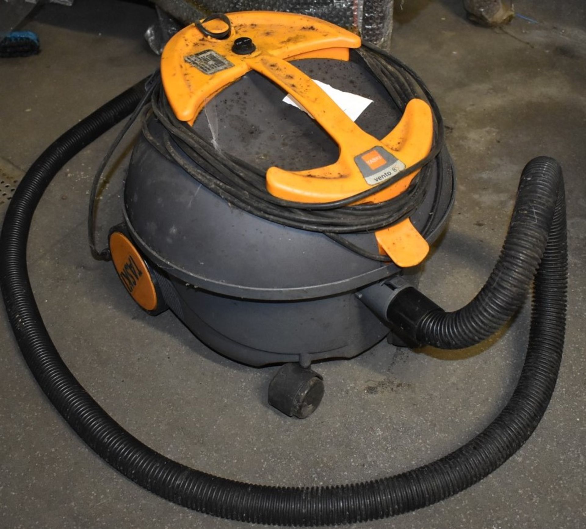1 x Vento Vacuum Cleaner By Diversey - Image 2 of 3
