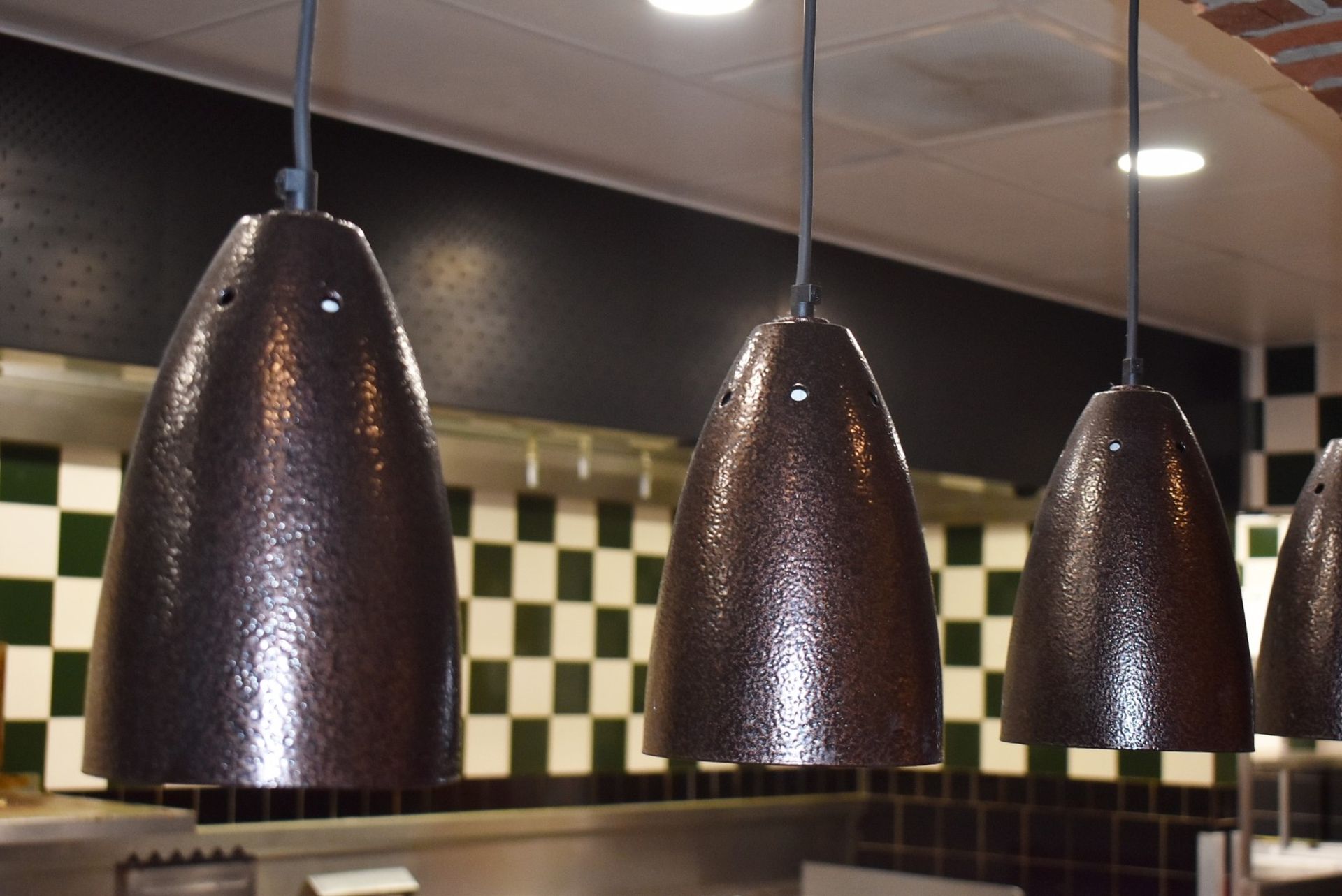 6 x Food Warming Heat Lamps On A Curved Mounting Bracket, For Passthrough Server Areas - From a - Image 2 of 3