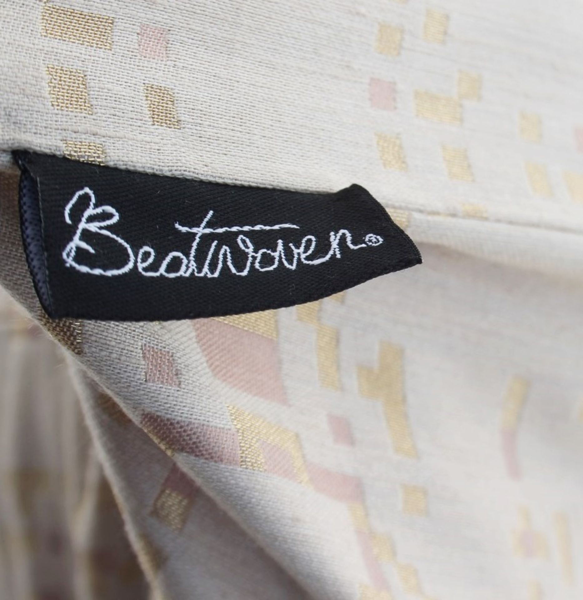 1 x BEATWOVEN 'Adage' Designer Large Weaved Silk Cushion - Original Price £295.00 - Ref: 5536778/ - Image 4 of 6