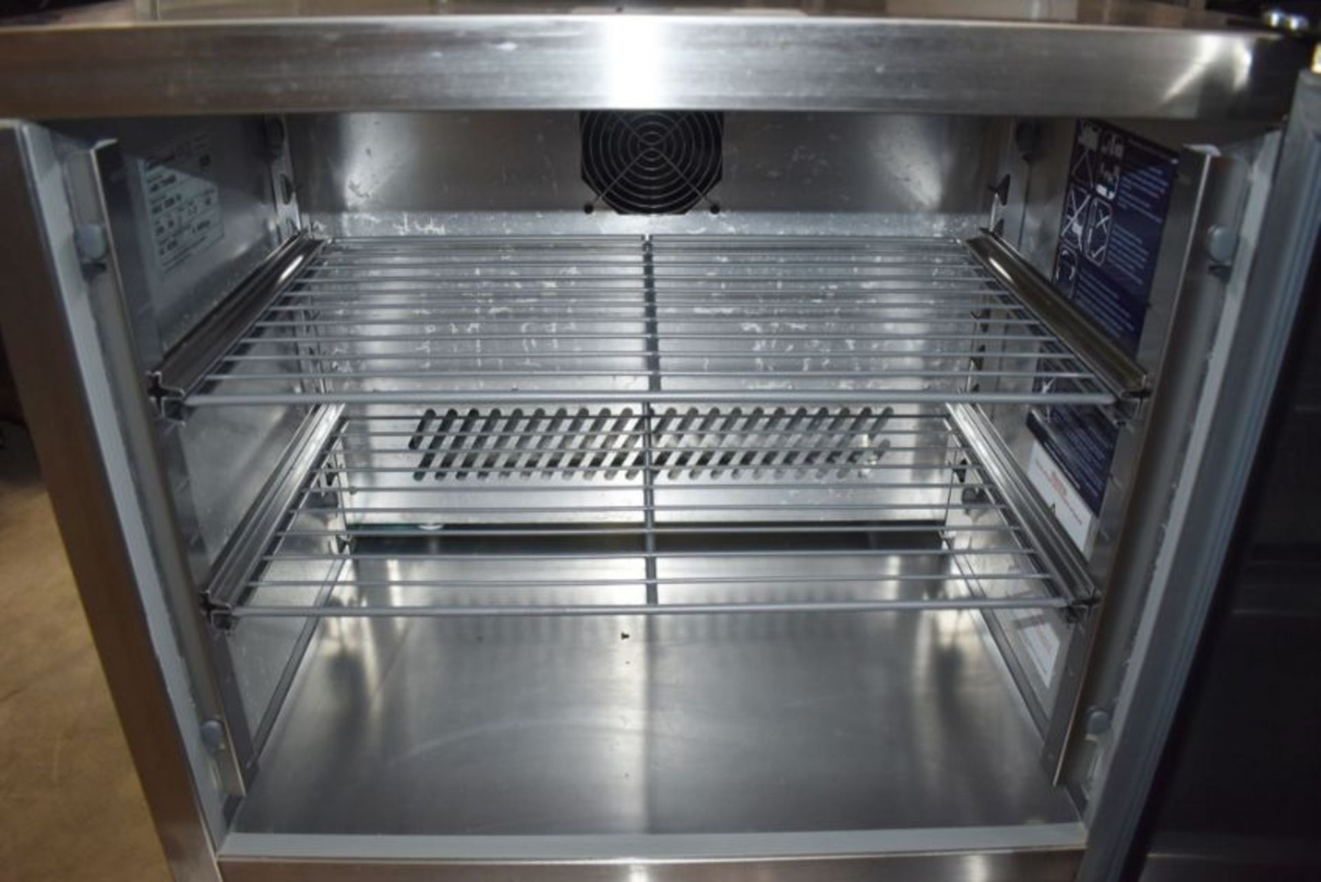 1 x Williams H5UC R290 R1 Single Door Stainless Steel Undercounter Fridge With Easy Grab Handle - Image 3 of 4