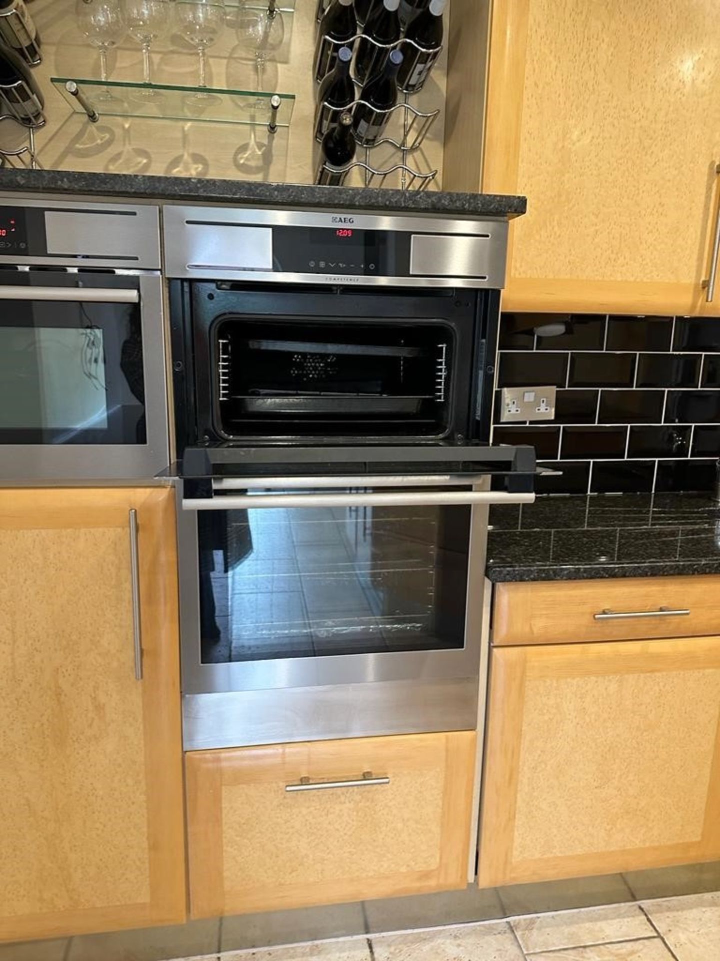 1 x Bespoke Solid Wood Designer Fitted Kitchen Featuring Black Granite Worktops And Under-lighting - Image 7 of 24